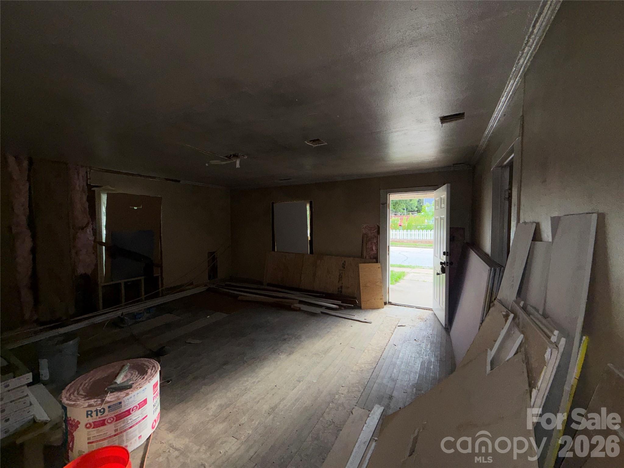 305 W Harrison Street — Salisbury
