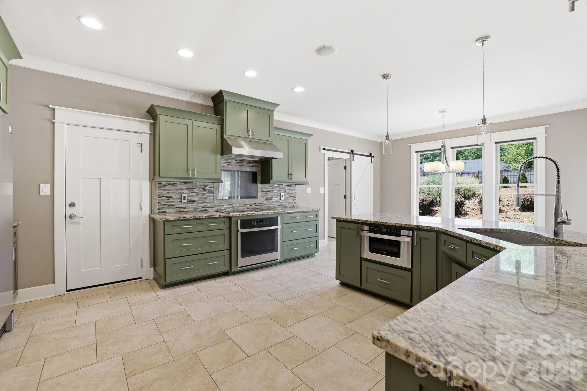 1104 Sawtooth Oak Lane — Belmont