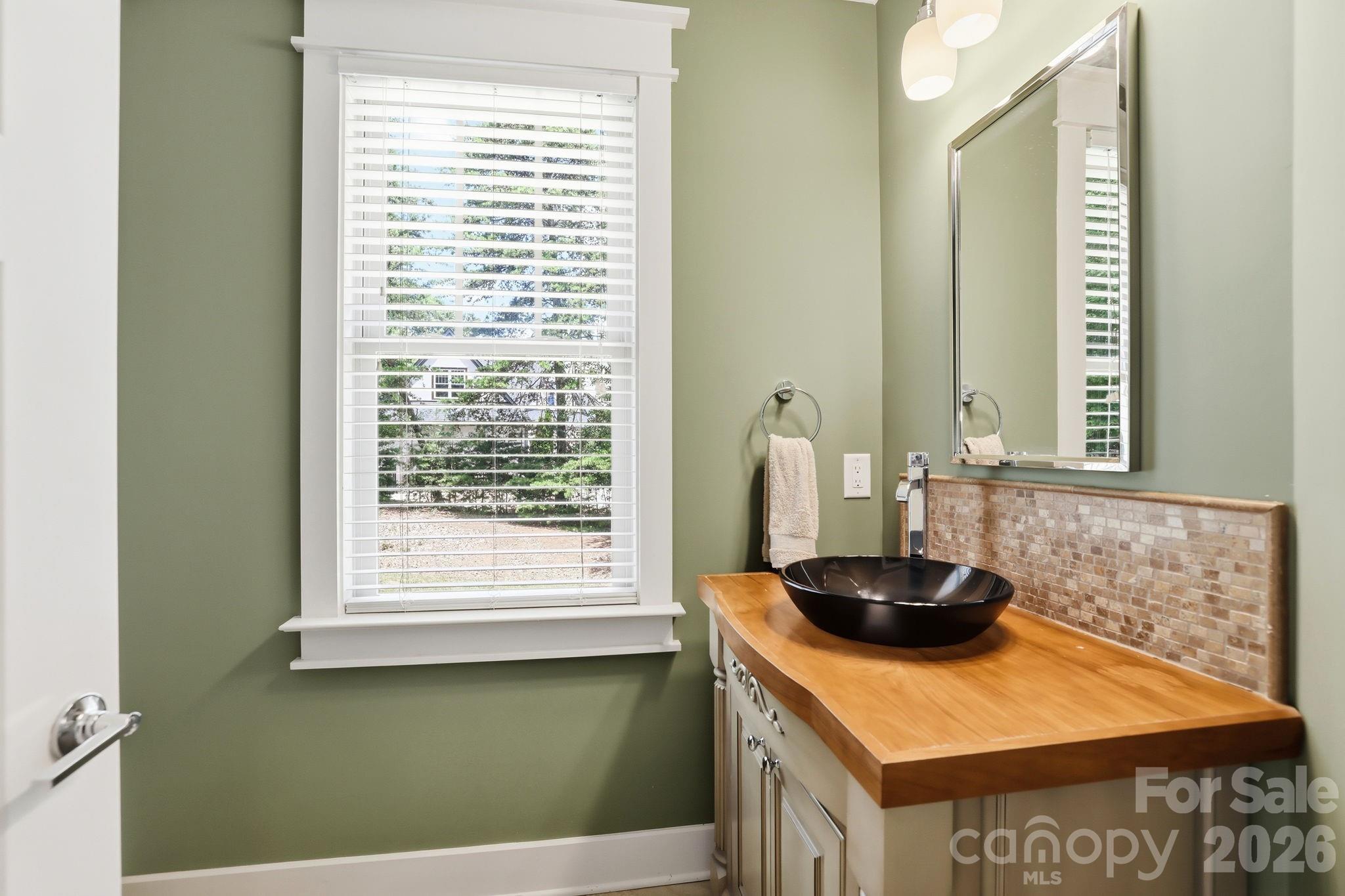 1104 Sawtooth Oak Lane — Belmont
