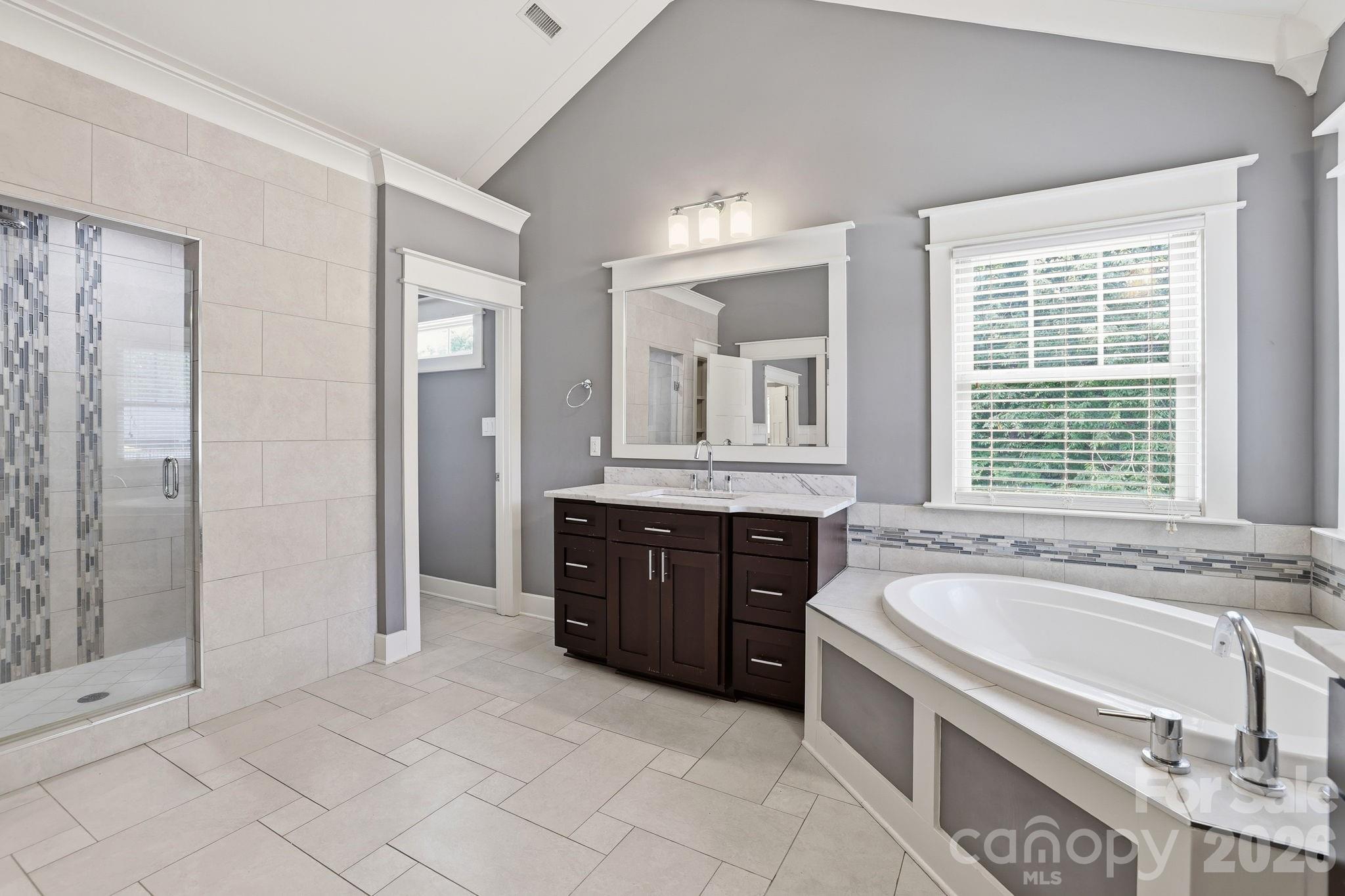 1104 Sawtooth Oak Lane — Belmont