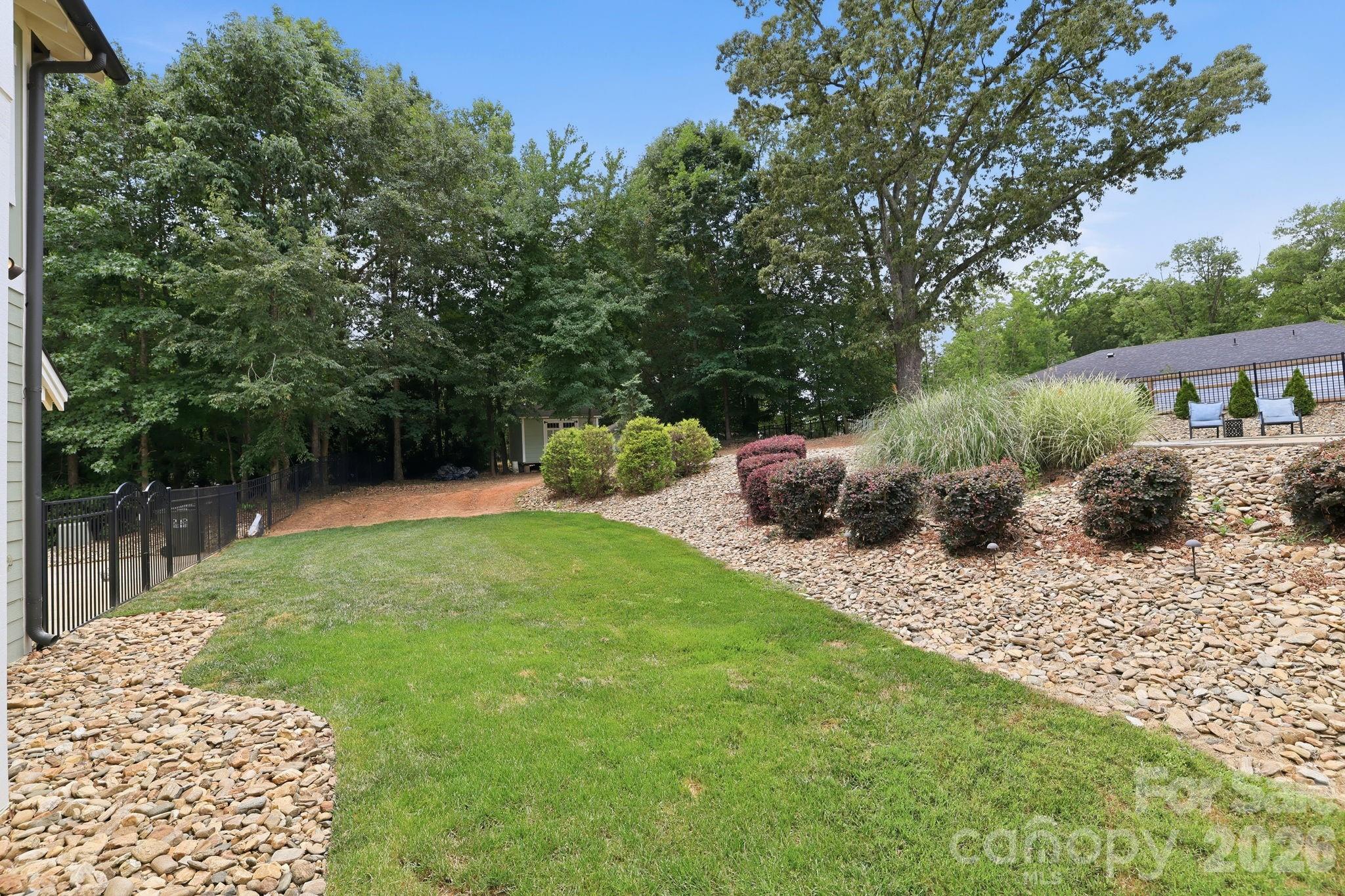 1104 Sawtooth Oak Lane — Belmont