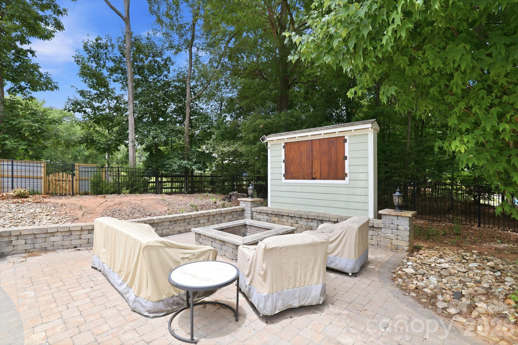 1104 Sawtooth Oak Lane — Belmont