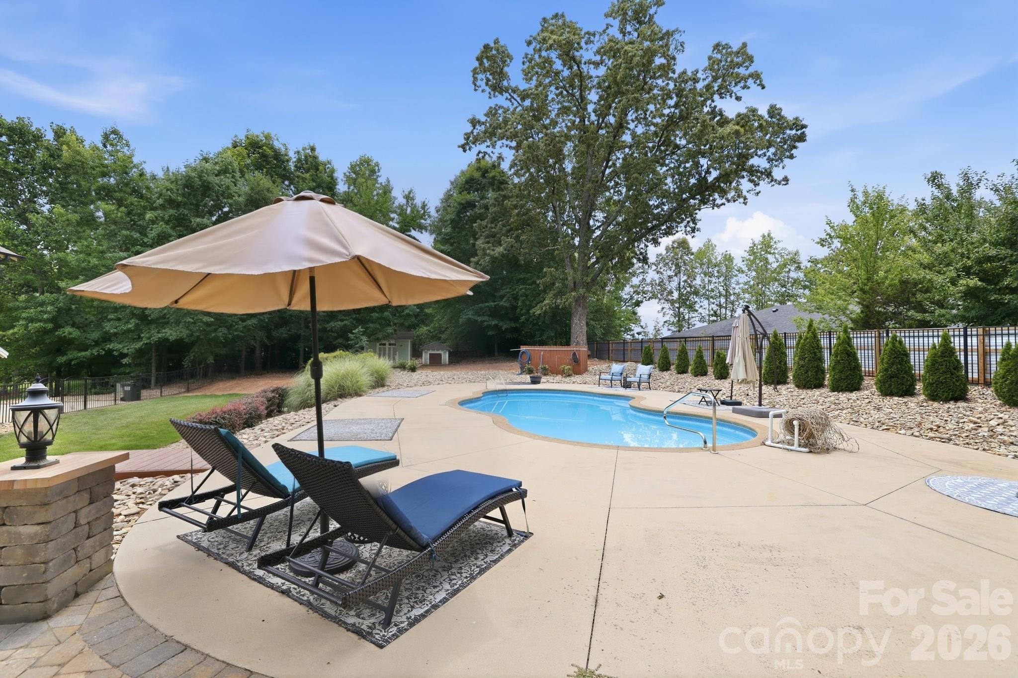 1104 Sawtooth Oak Lane — Belmont