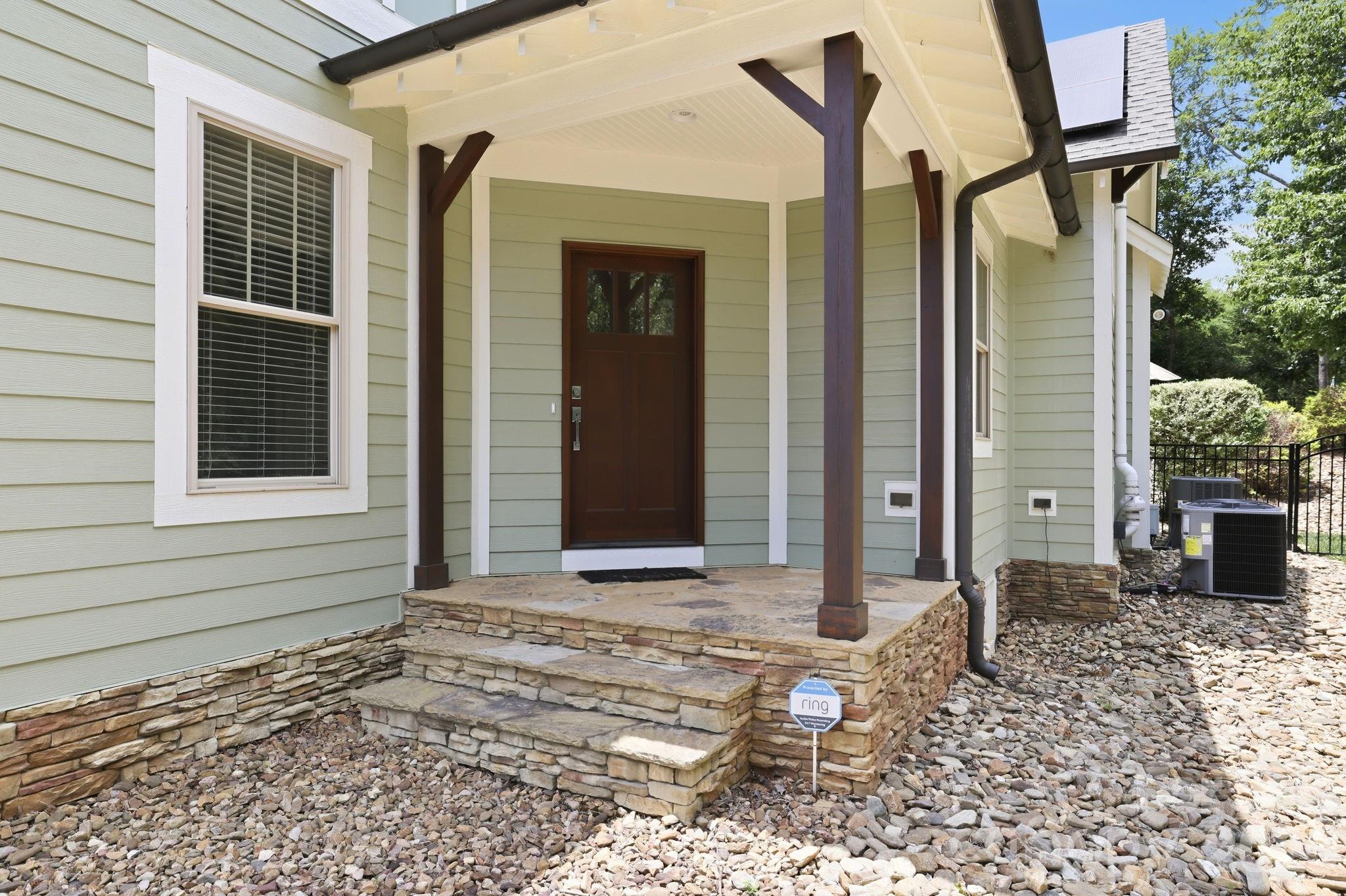 1104 Sawtooth Oak Lane — Belmont