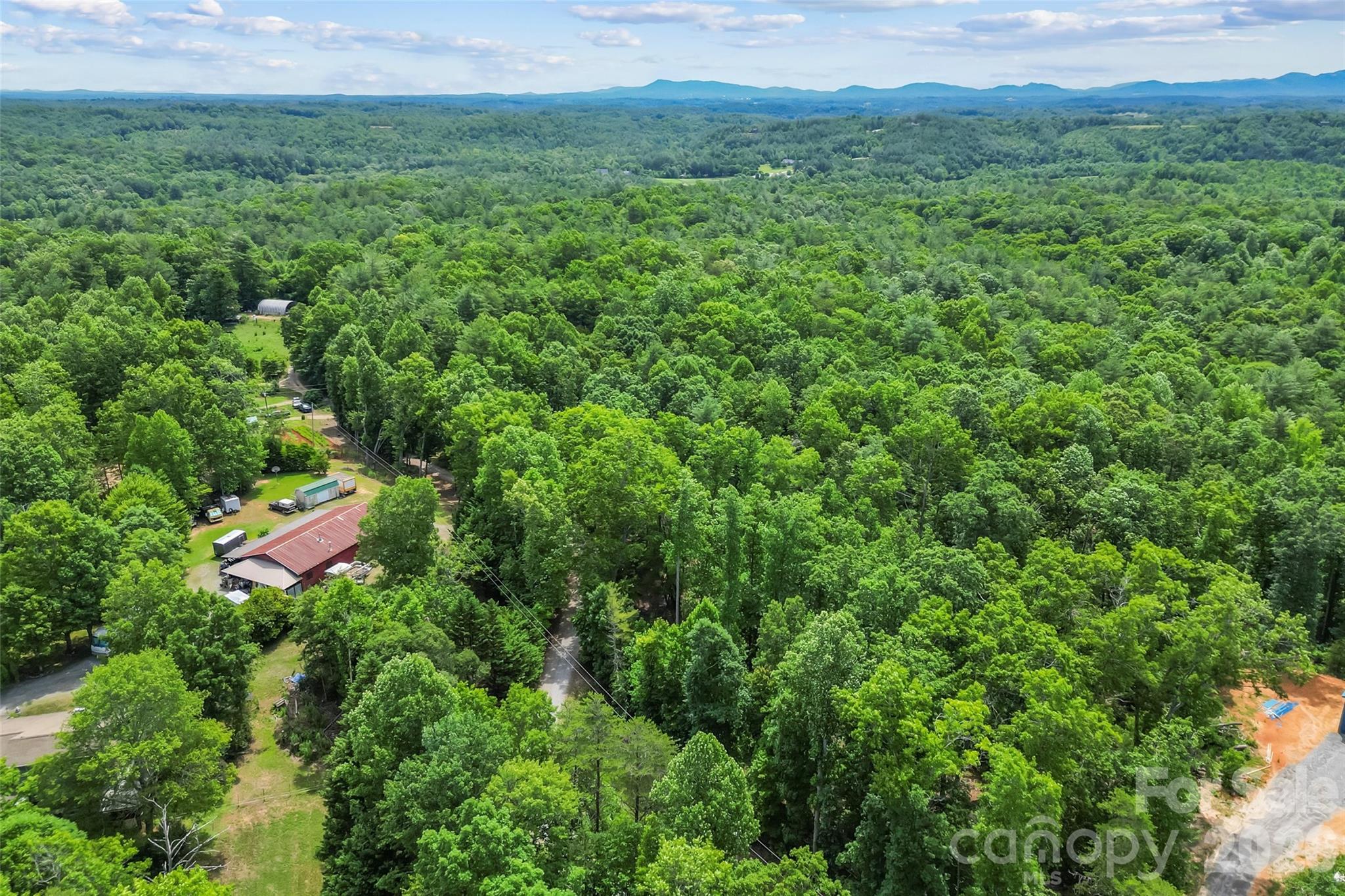 2040 Hampson Road — Morganton