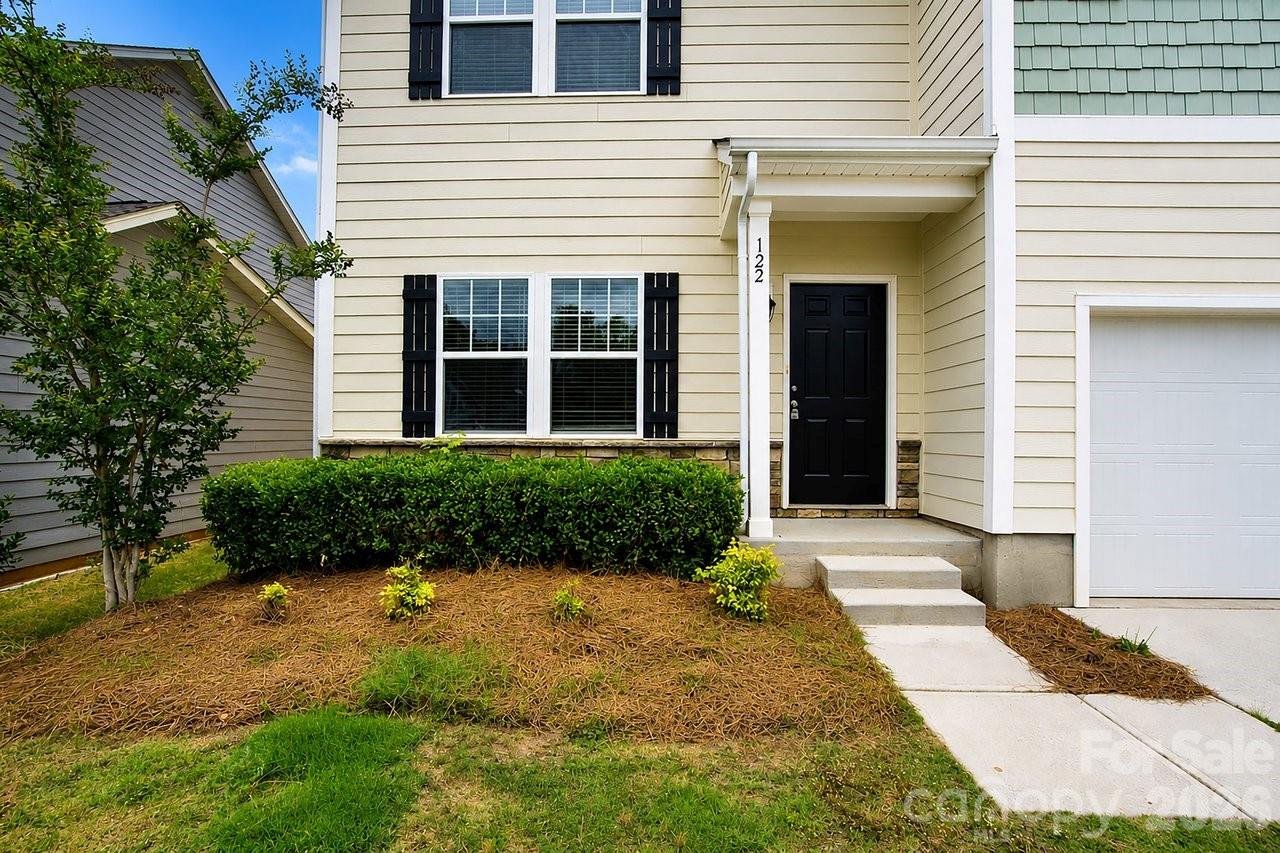 122 Canada Drive — Statesville