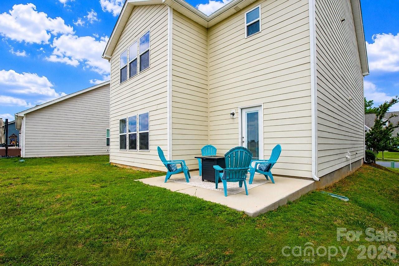 122 Canada Drive — Statesville