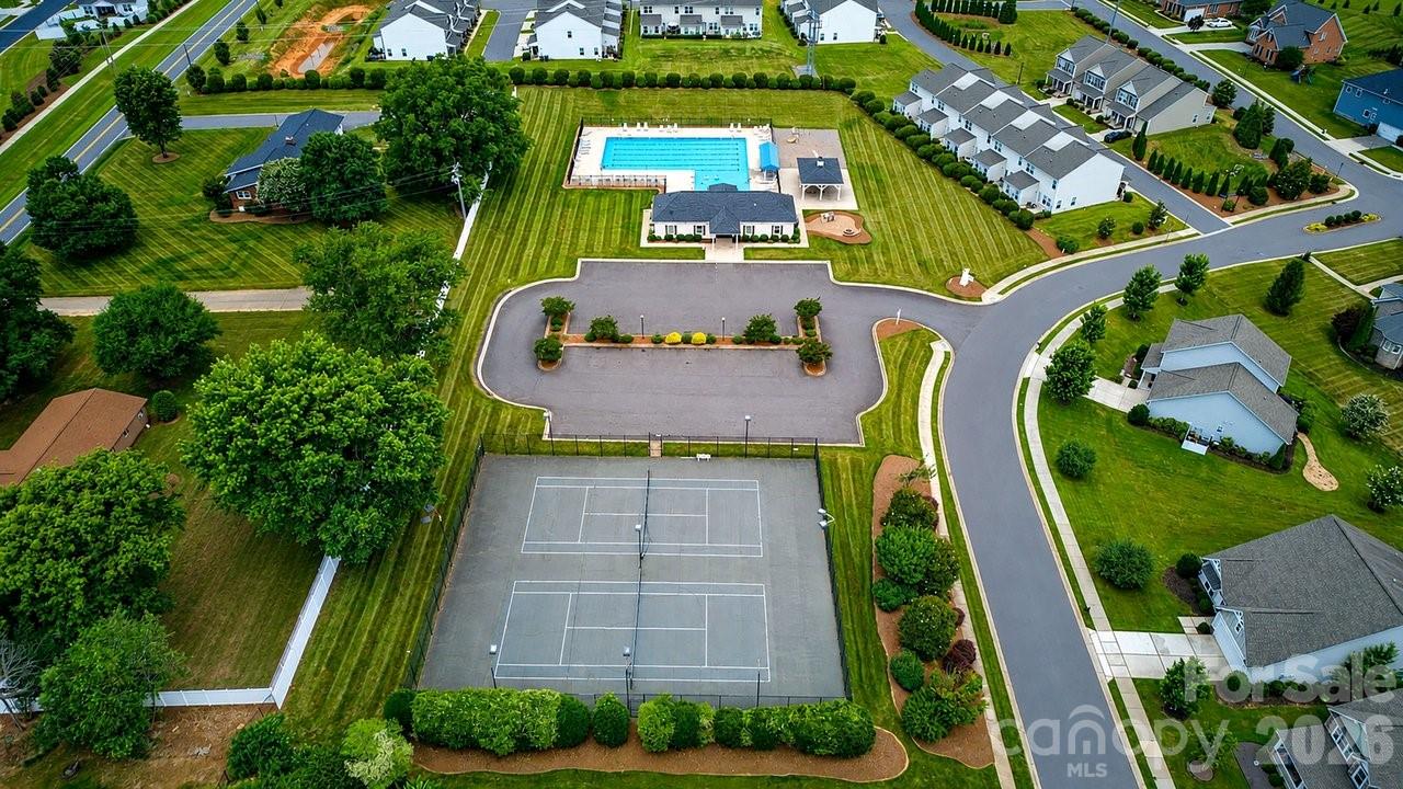 122 Canada Drive — Statesville