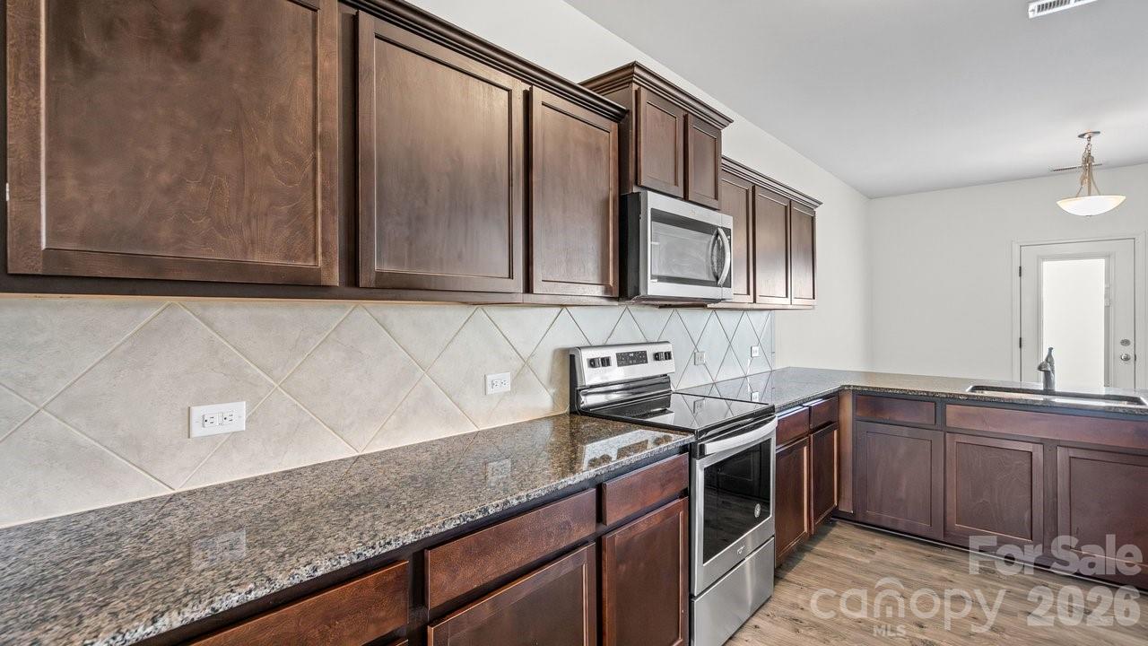 122 Canada Drive — Statesville