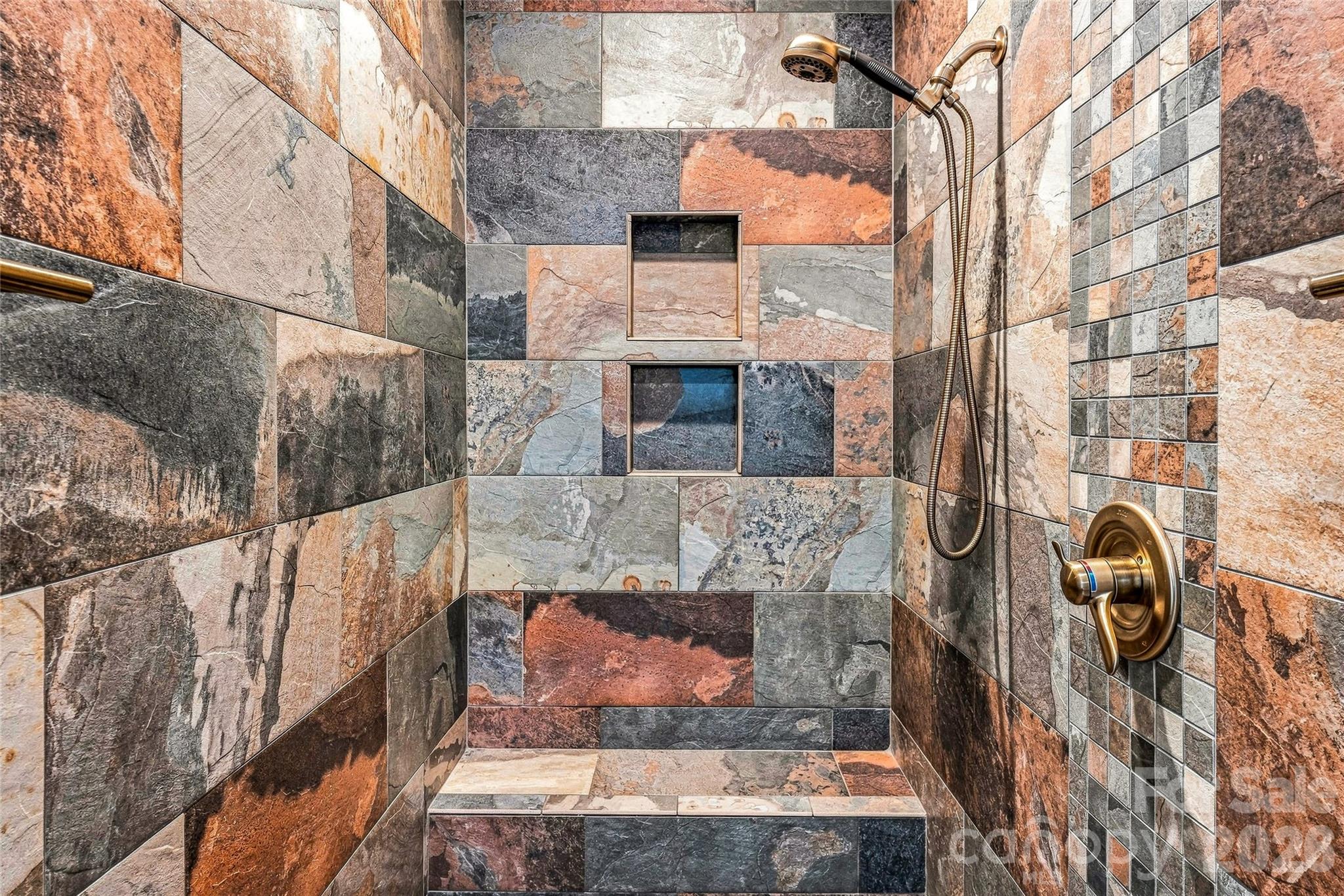 11 Tiverton Lane — Asheville
