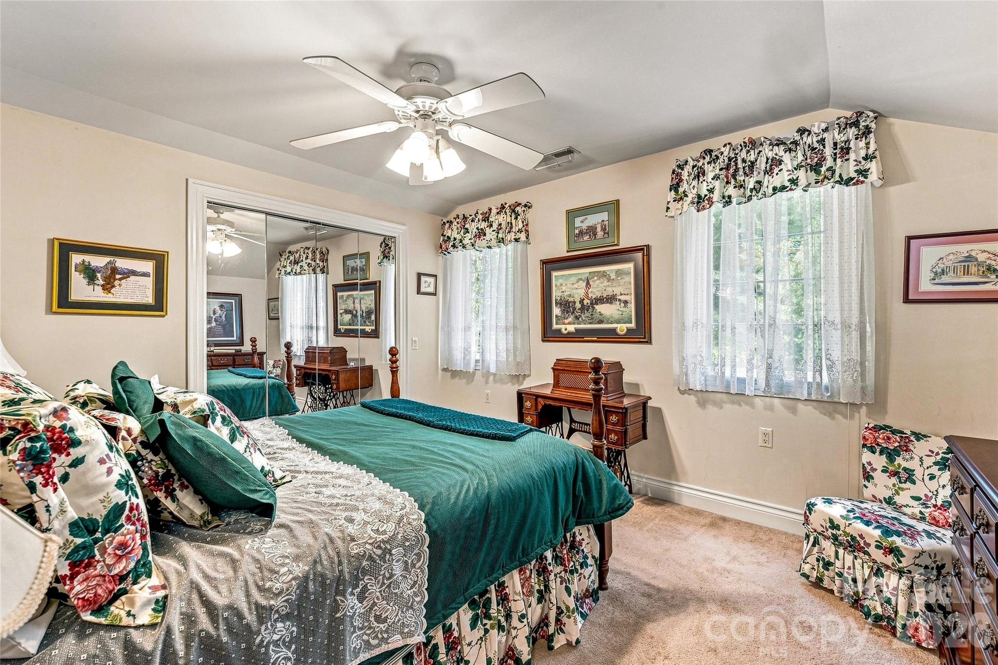 11 Tiverton Lane — Asheville
