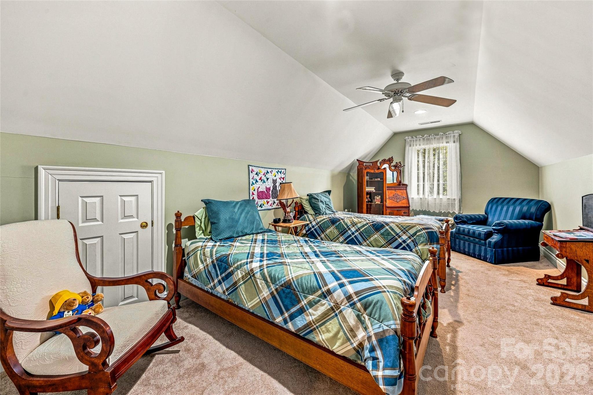 11 Tiverton Lane — Asheville