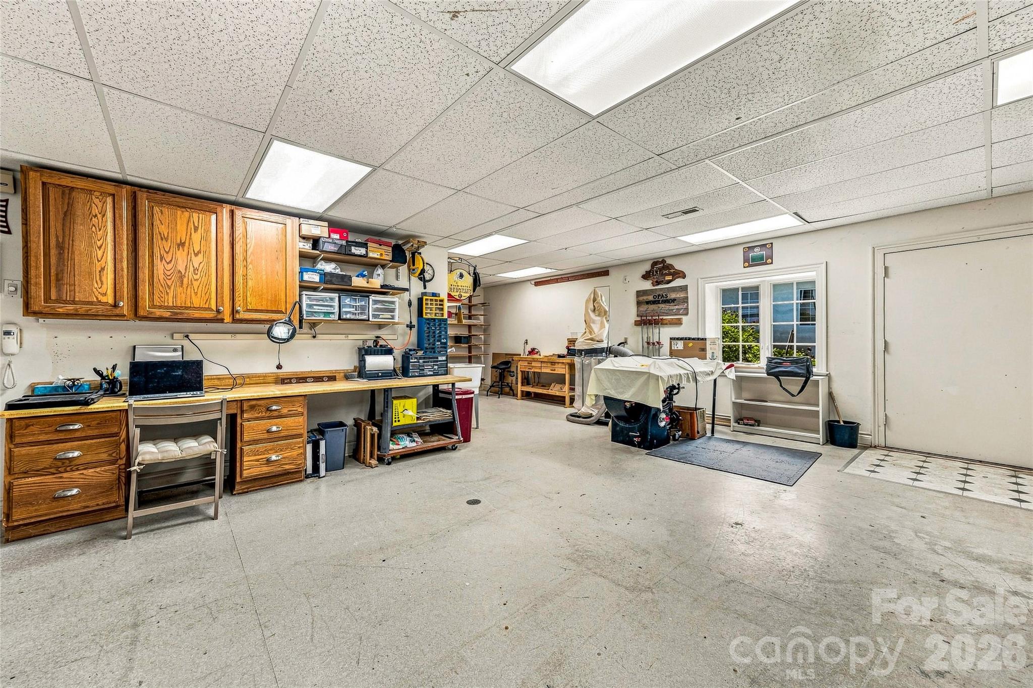 11 Tiverton Lane — Asheville