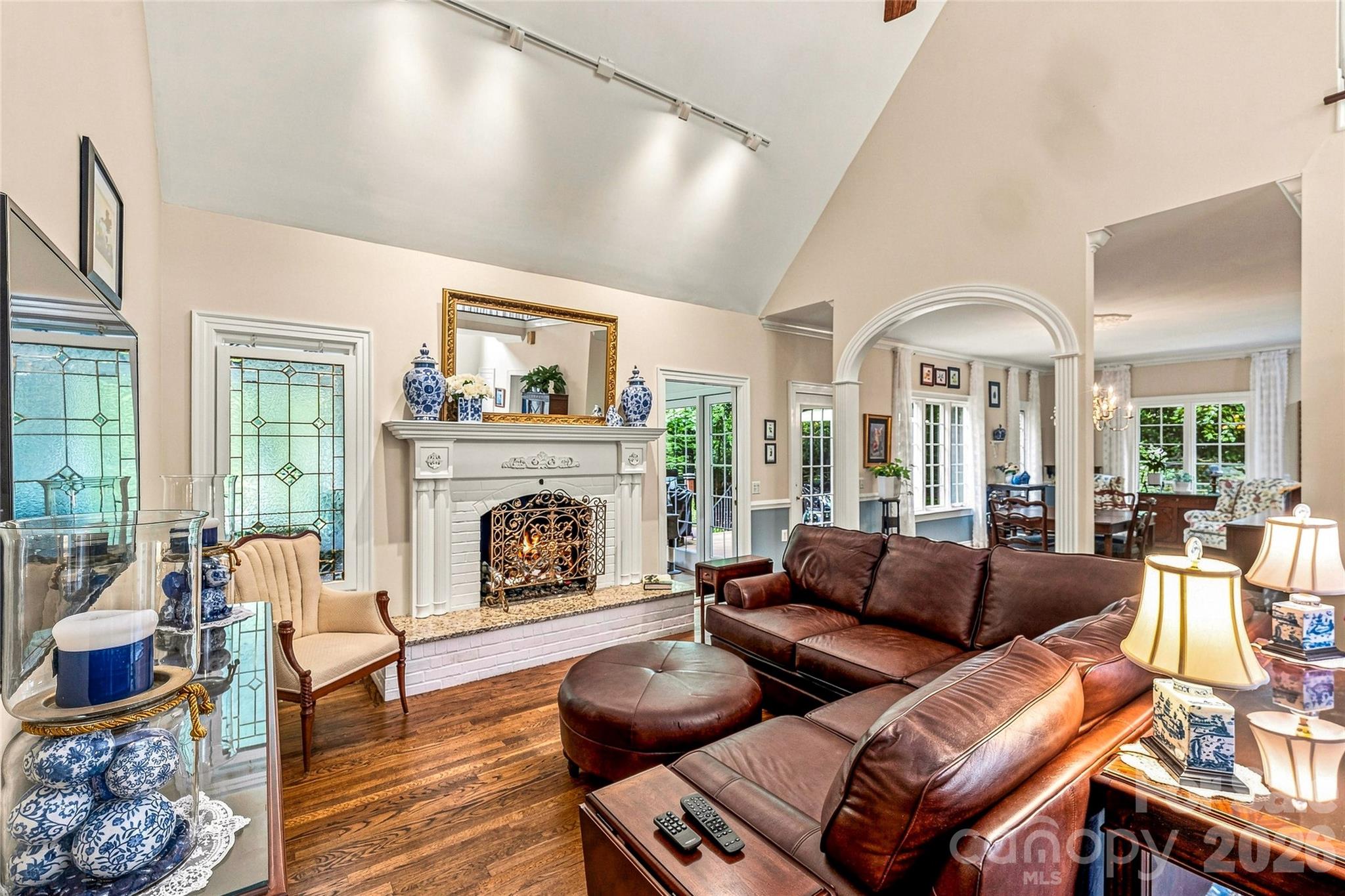 11 Tiverton Lane — Asheville