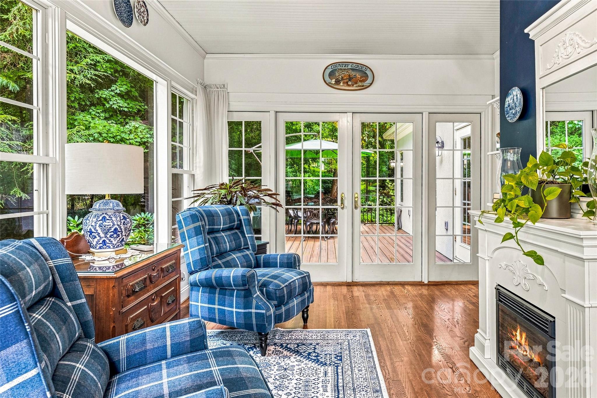 11 Tiverton Lane — Asheville