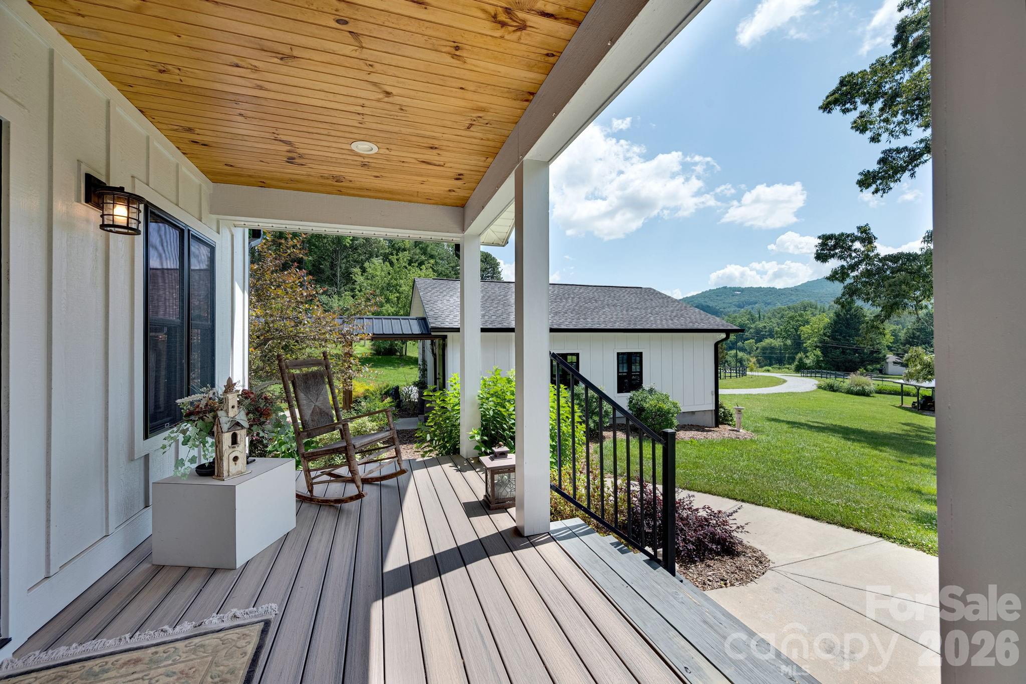 23 Lindsey Loop Road — Fletcher