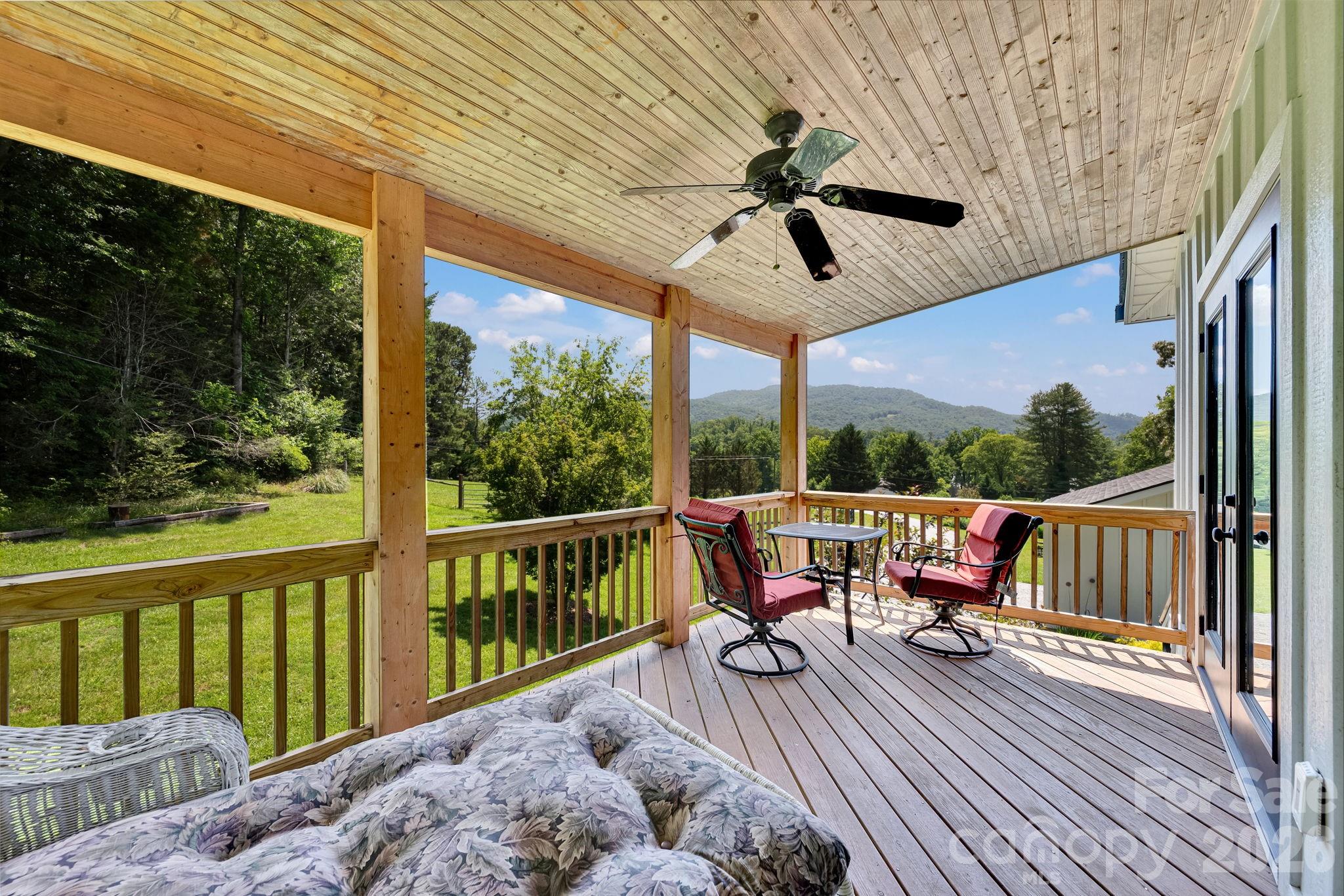 23 Lindsey Loop Road — Fletcher