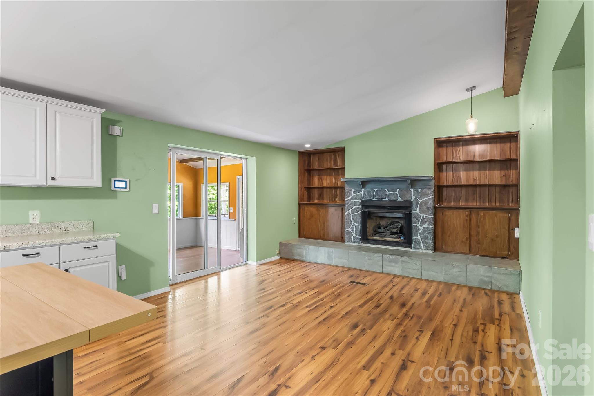 72 Paradise Lane — Old Fort