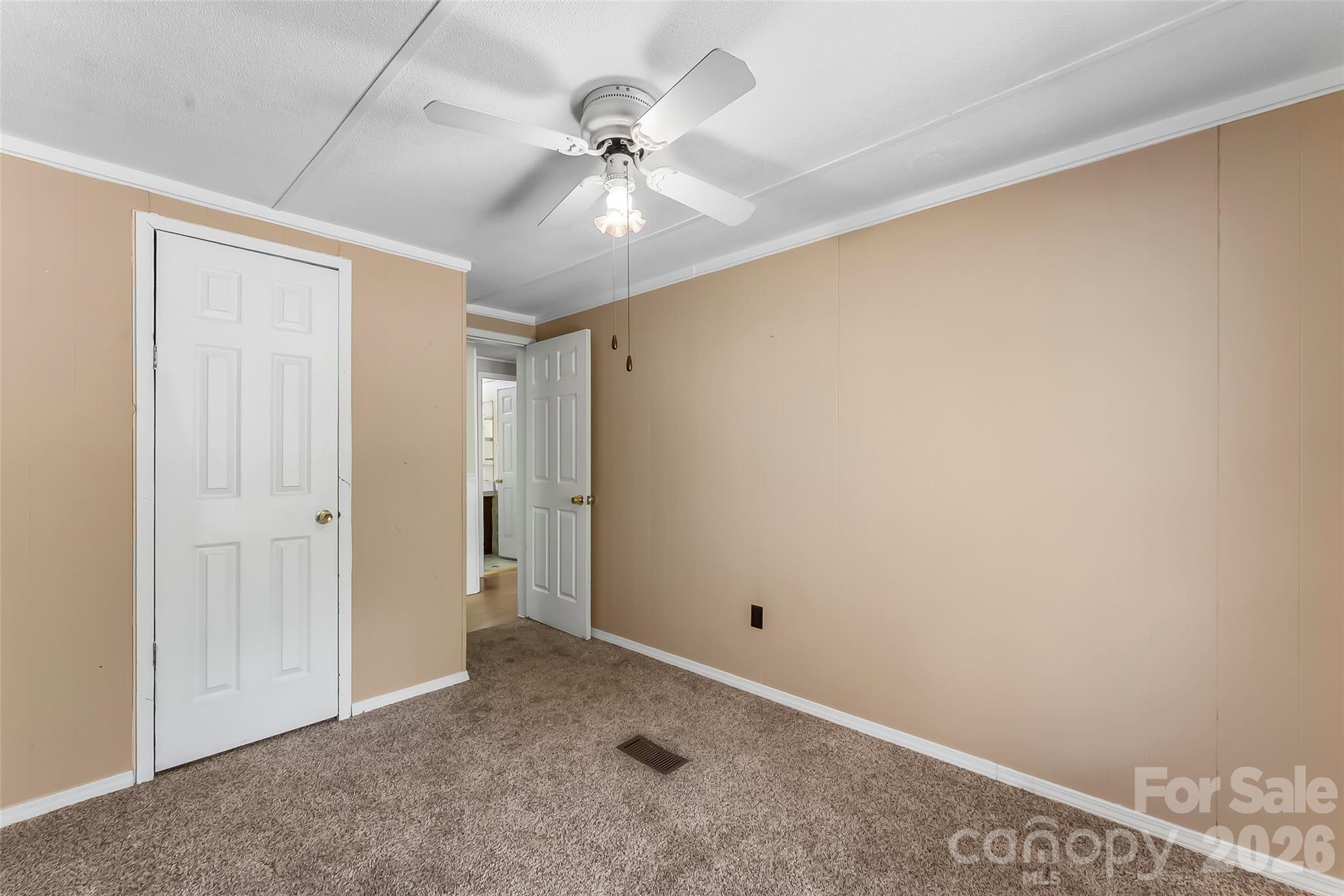 72 Paradise Lane — Old Fort