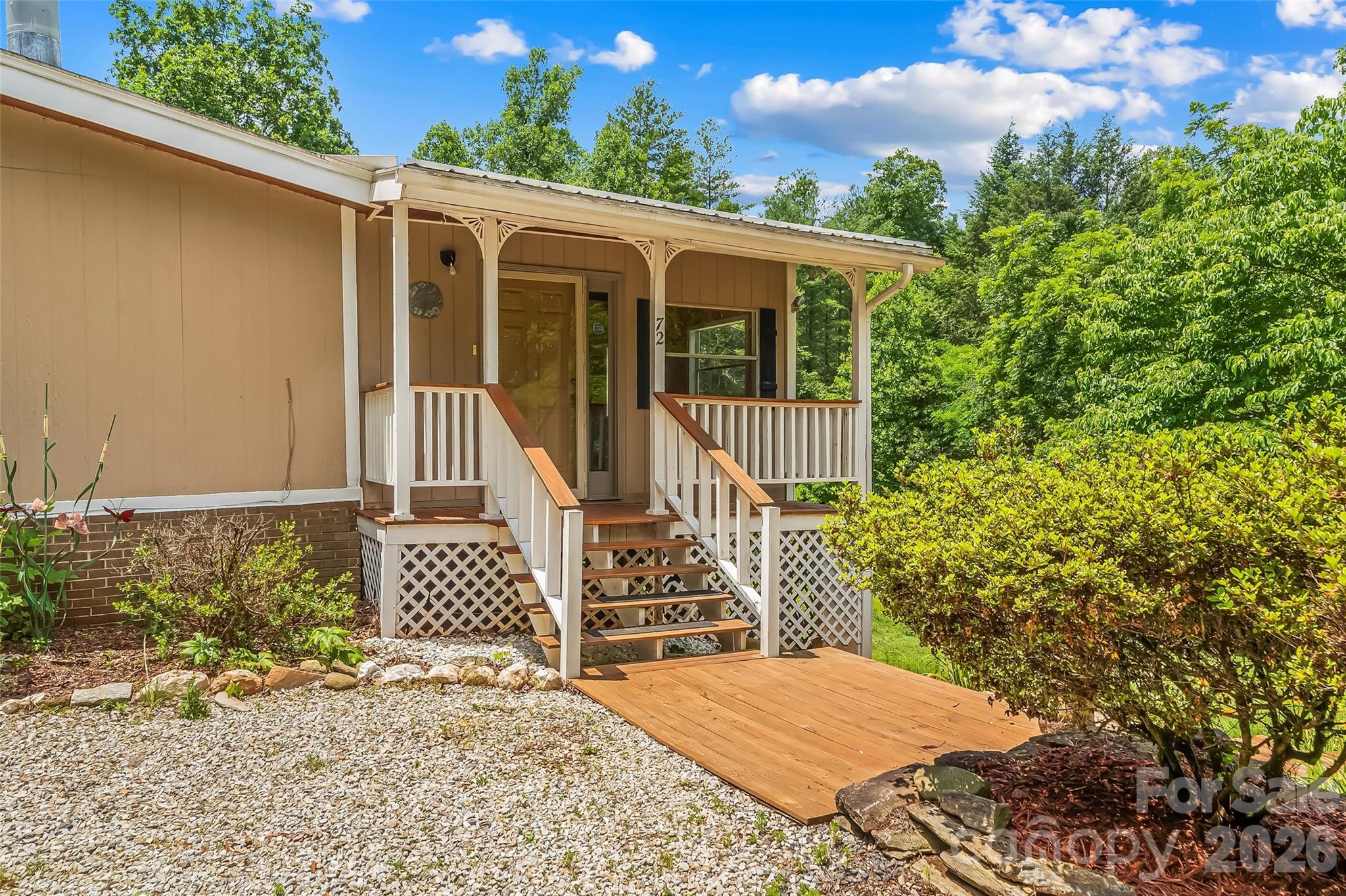 72 Paradise Lane — Old Fort