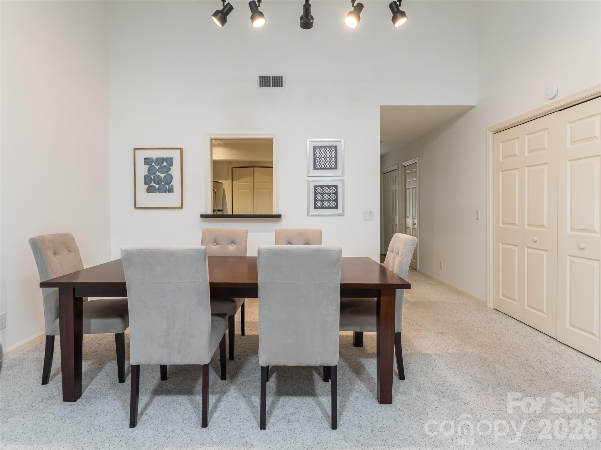 112 Live Oak Lane — Hendersonville