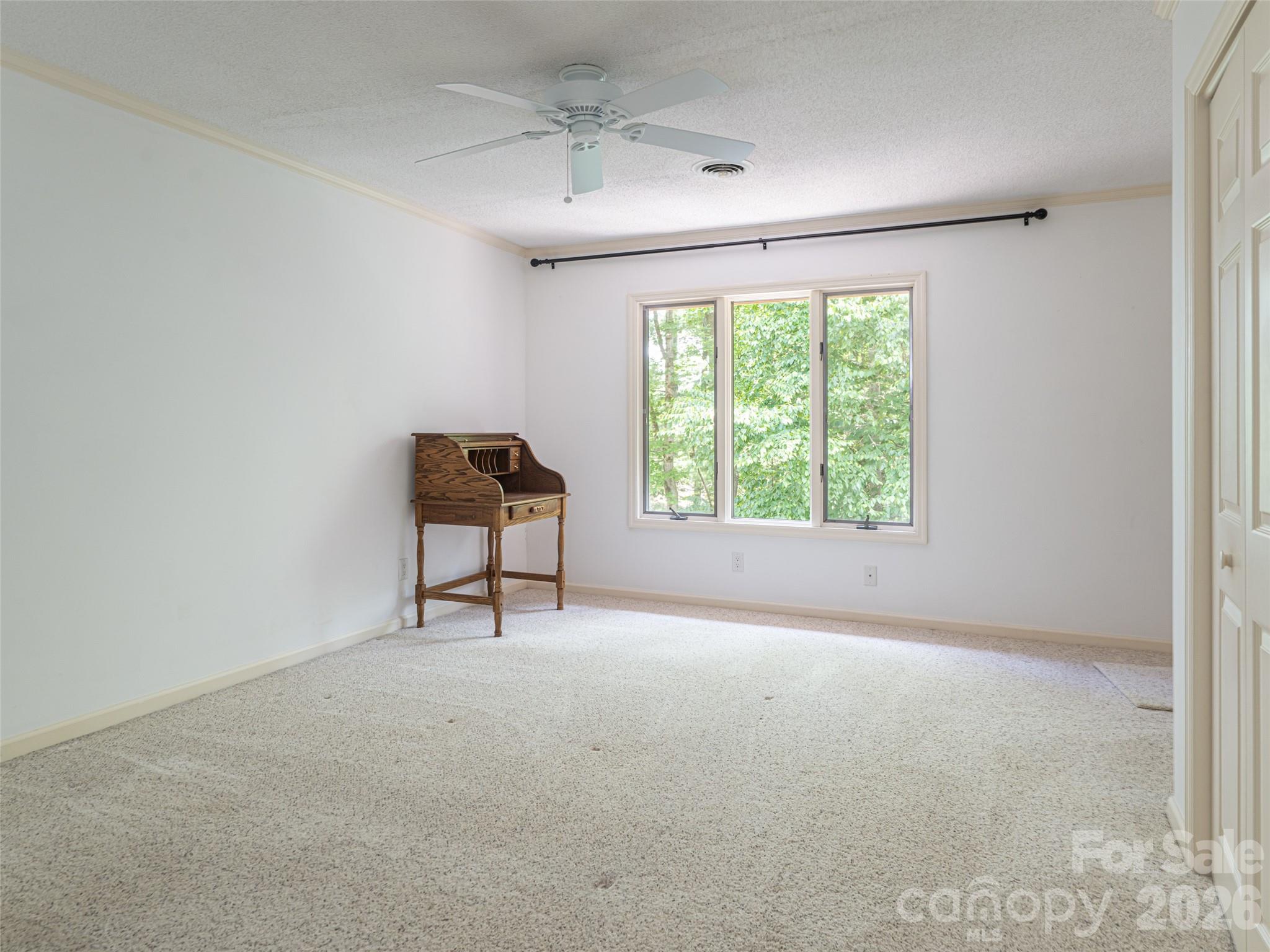 112 Live Oak Lane — Hendersonville