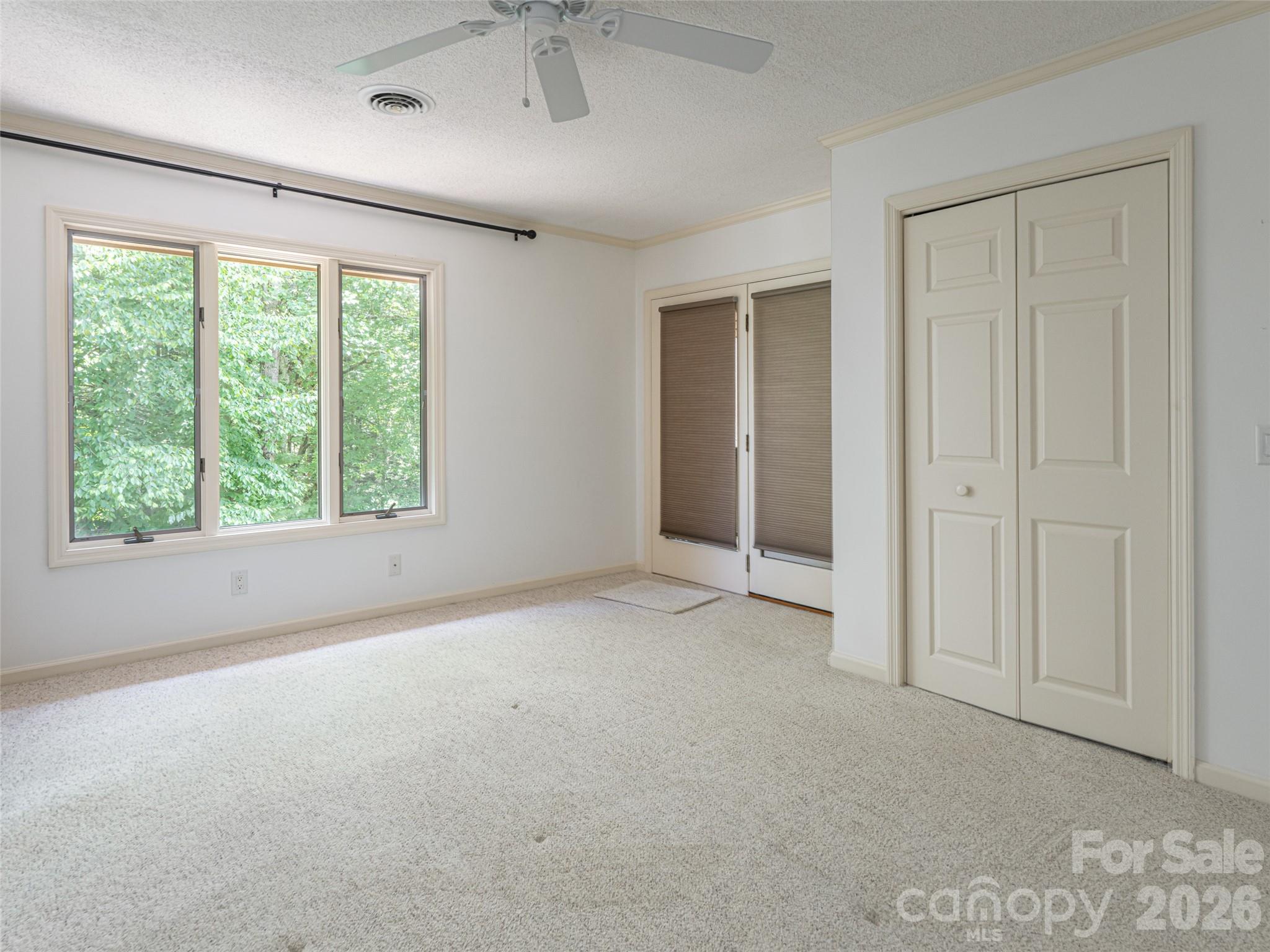 112 Live Oak Lane — Hendersonville