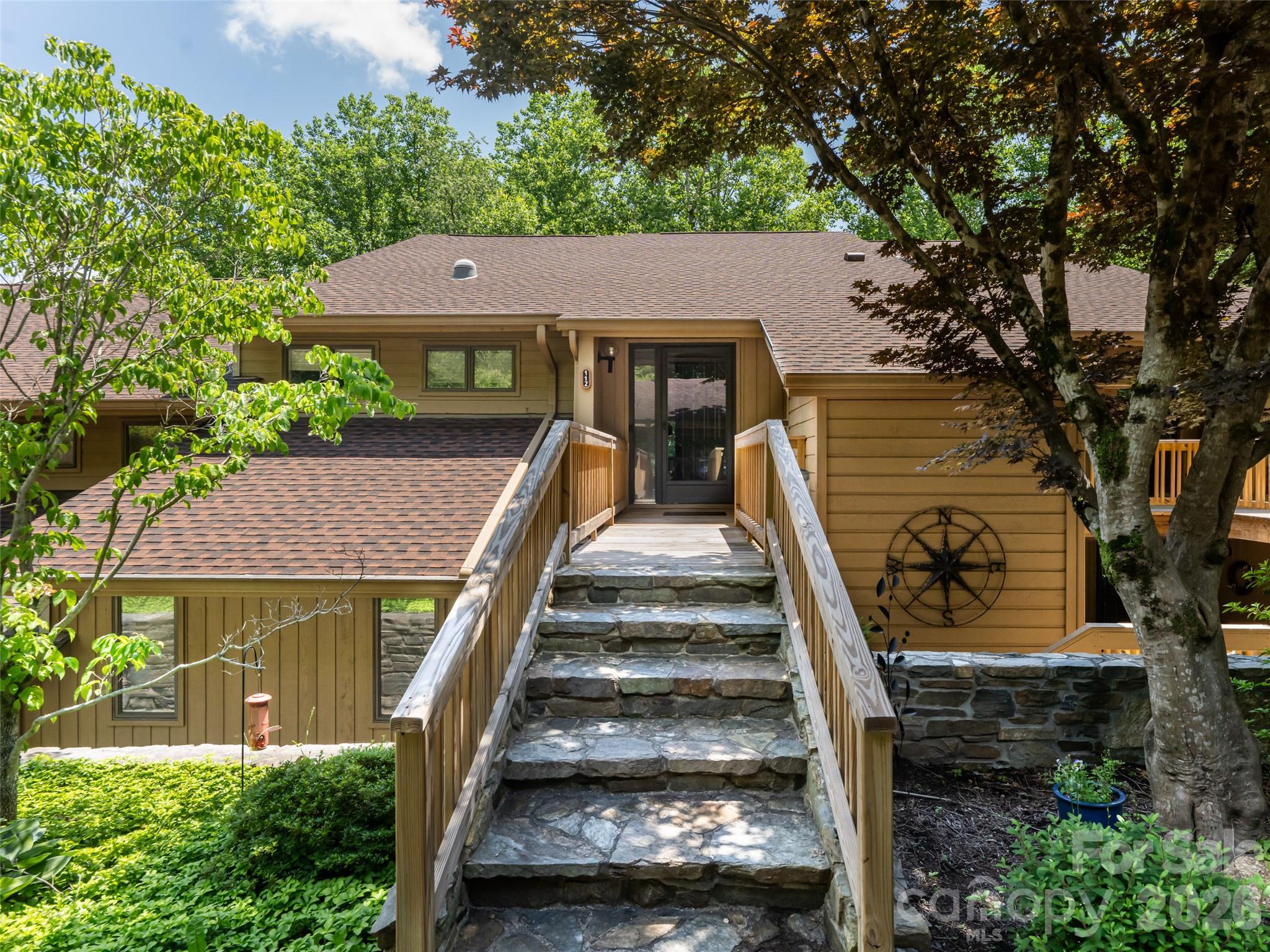 112 Live Oak Lane — Hendersonville