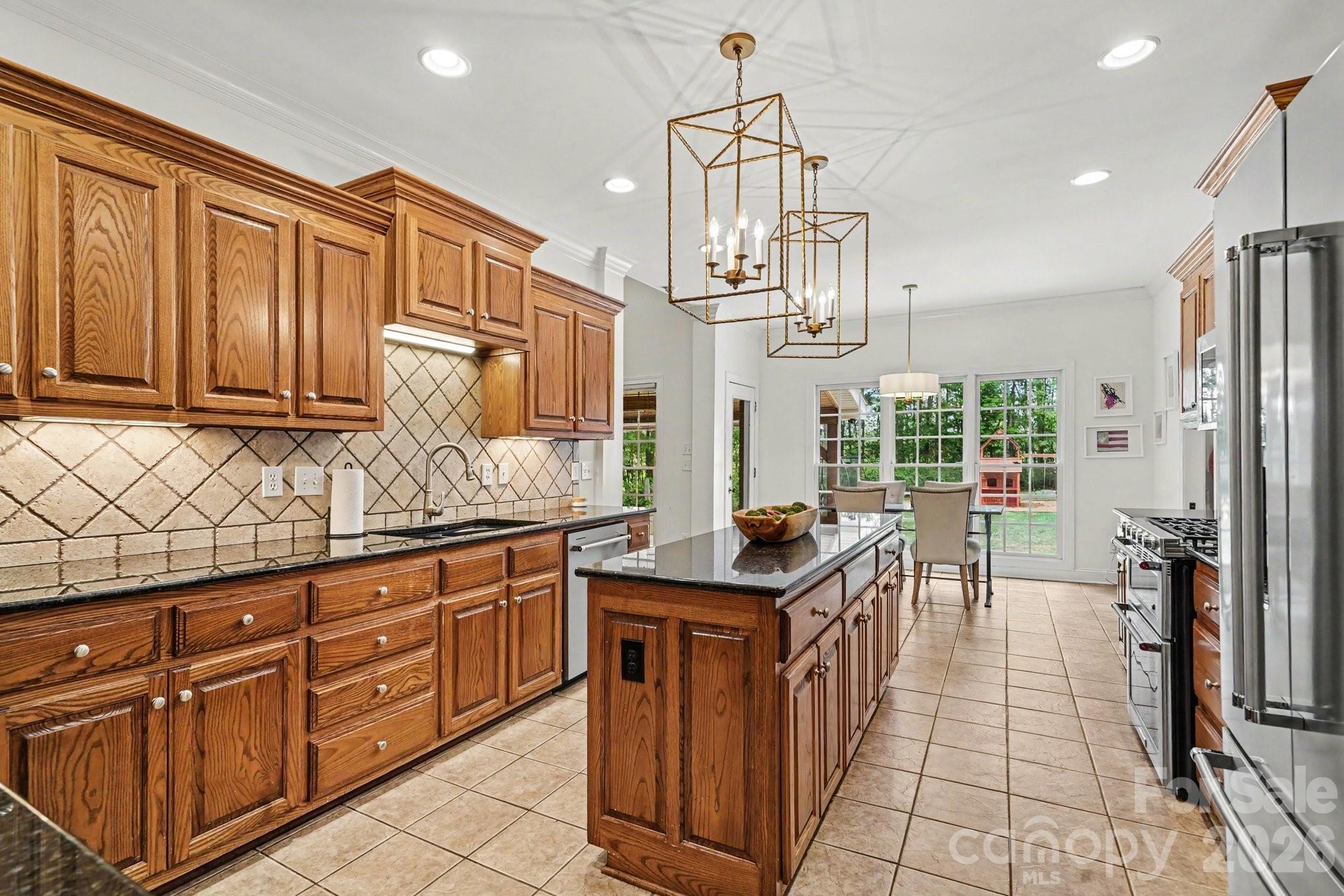 3204 E Lawyers Road — Monroe