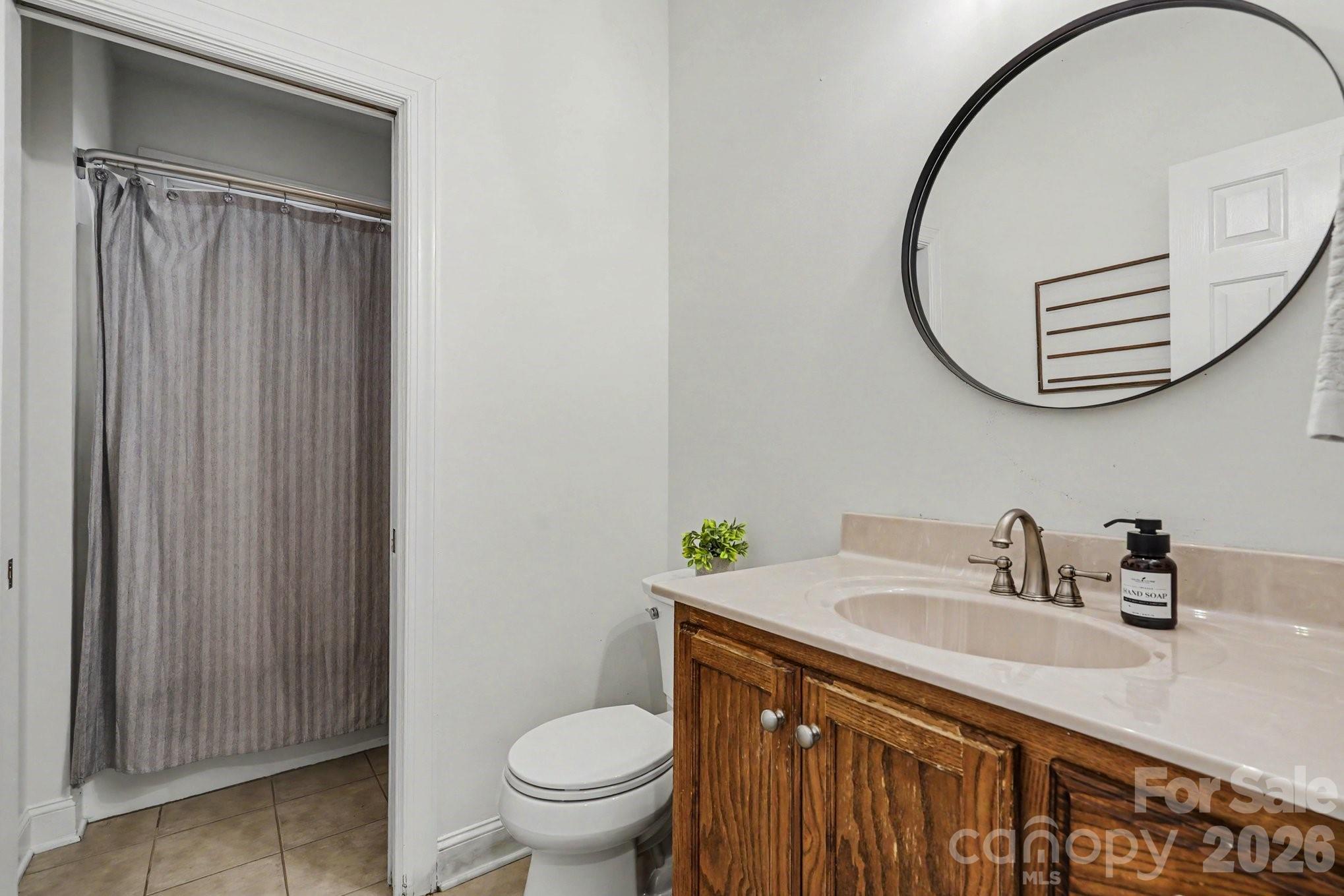 3204 E Lawyers Road — Monroe