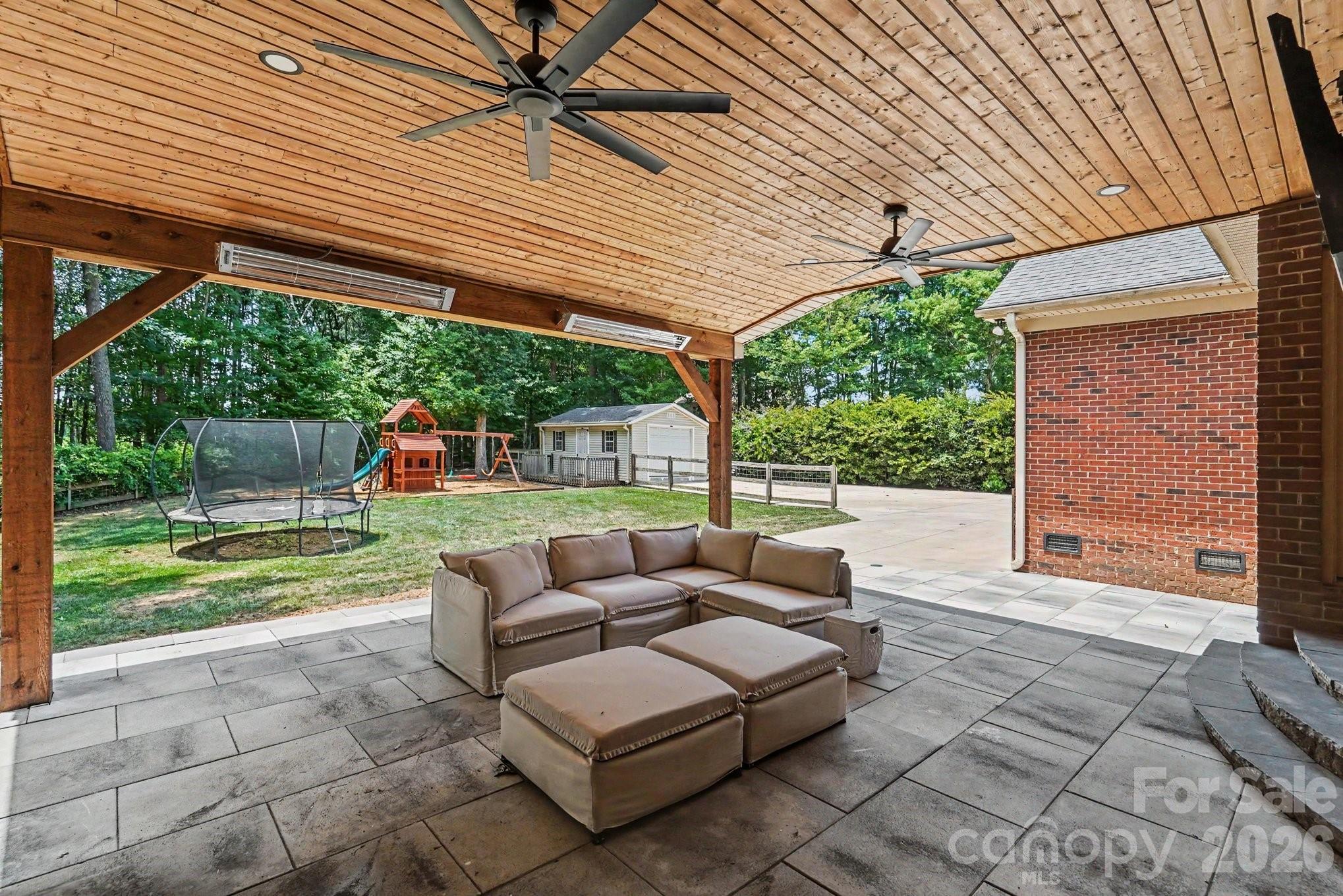 3204 E Lawyers Road — Monroe