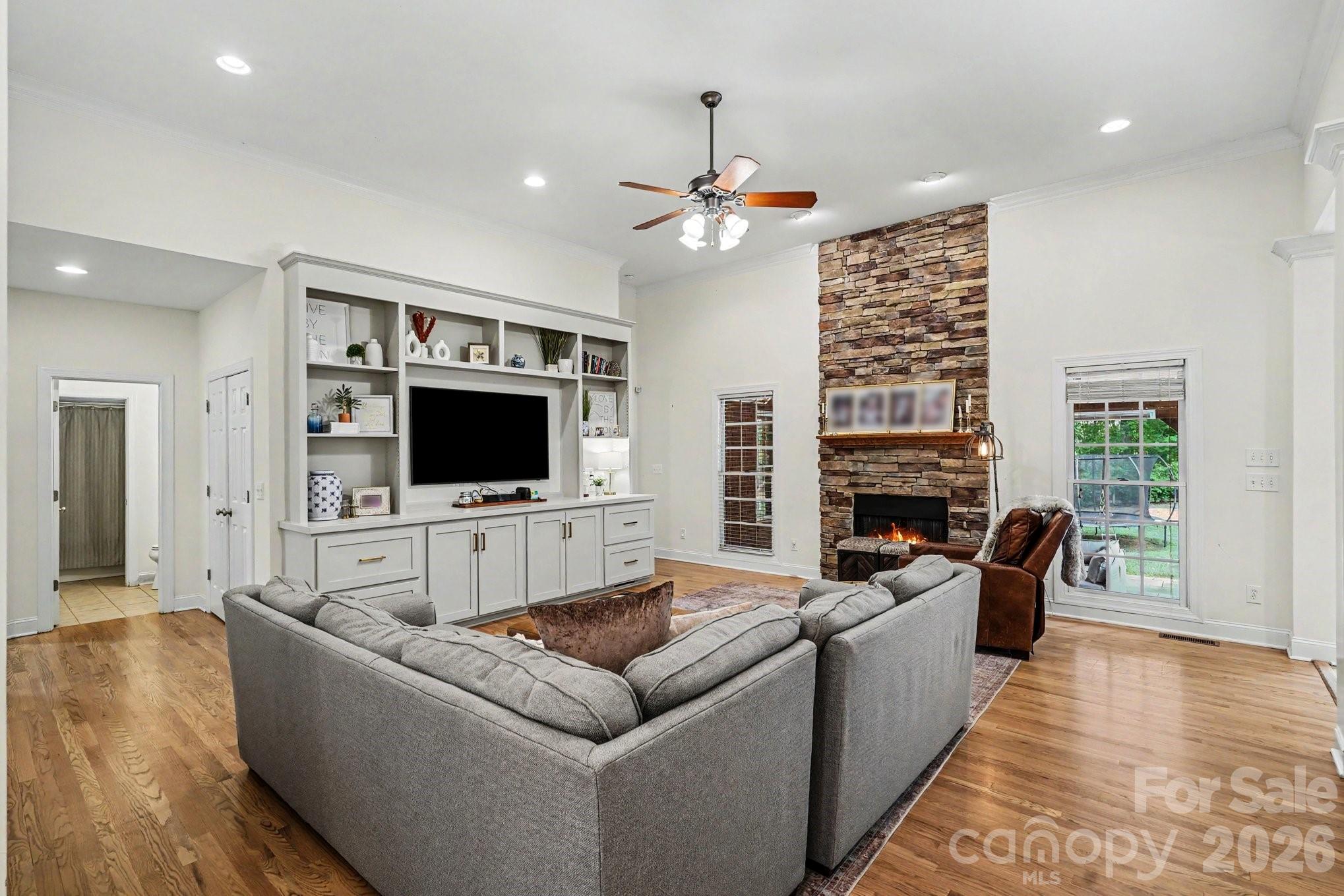 3204 E Lawyers Road — Monroe