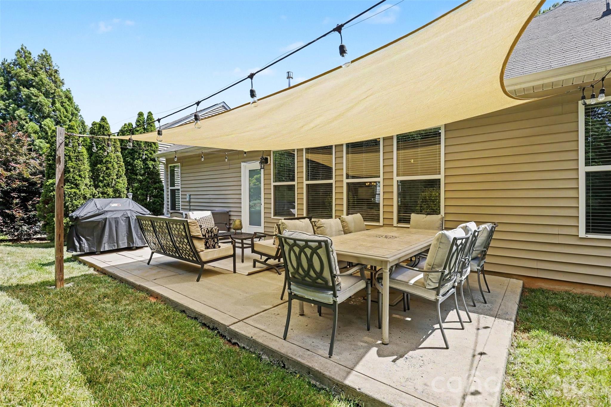 17119 Caldwell Track Drive — Huntersville