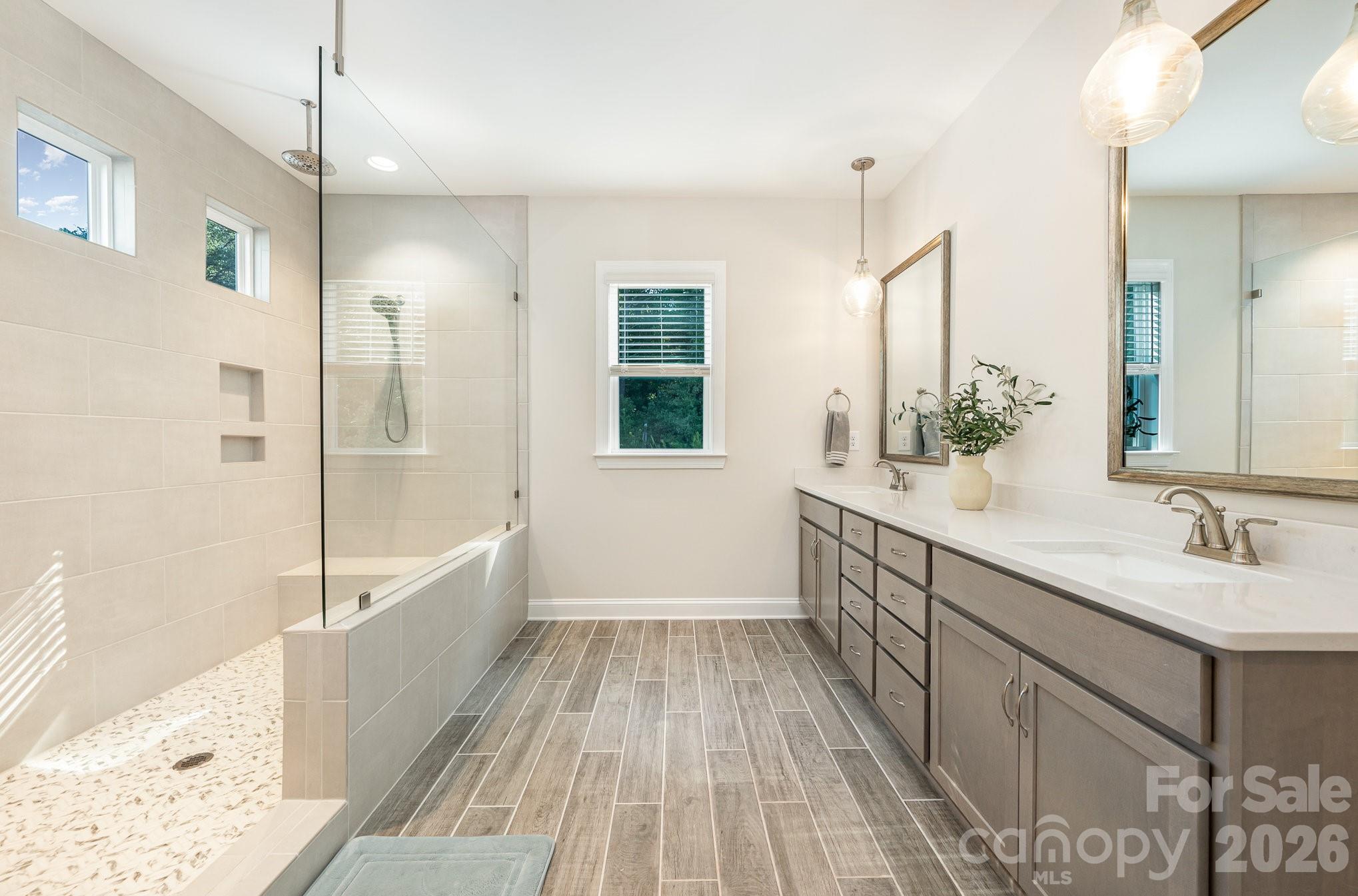 1390 Cedardale Lane — Denver