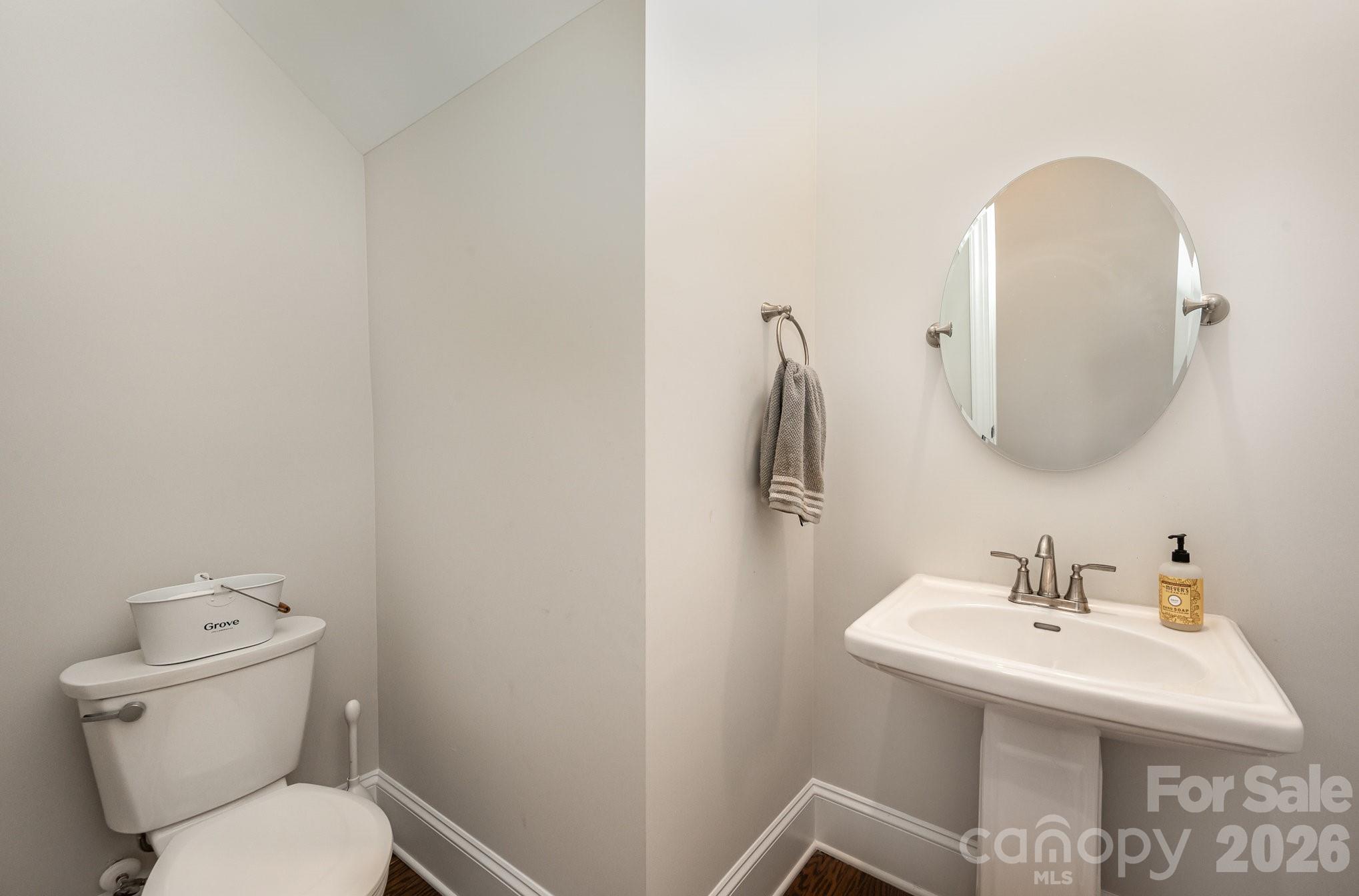 1390 Cedardale Lane — Denver