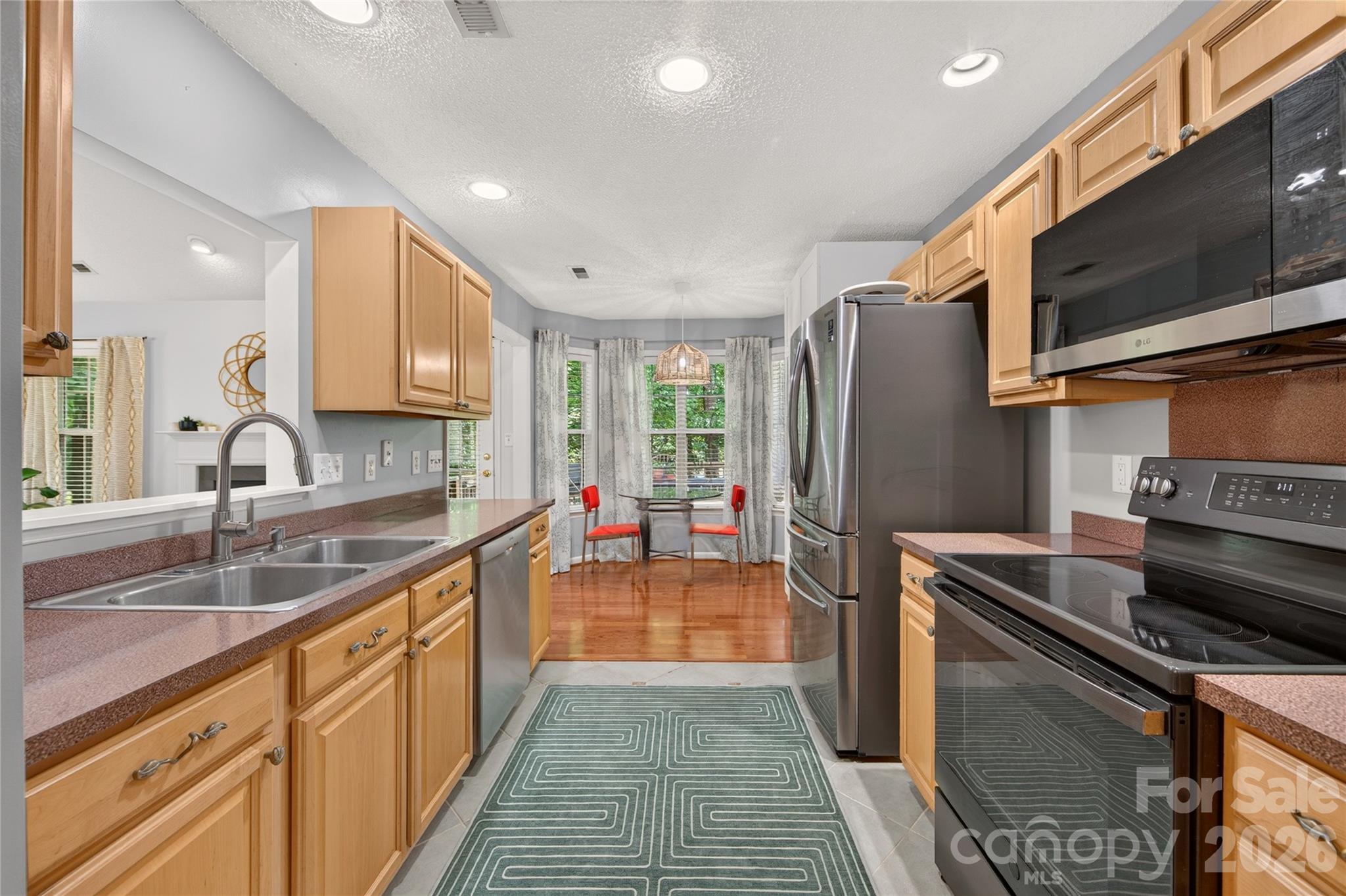 8121 Poplar Grove Circle — Waxhaw
