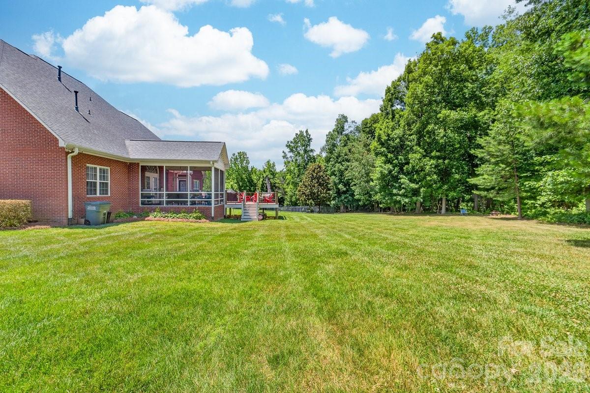 5633 Old Town Lane — Gastonia