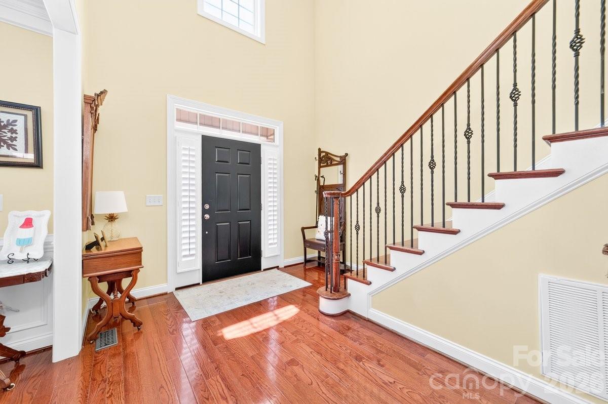 5633 Old Town Lane — Gastonia