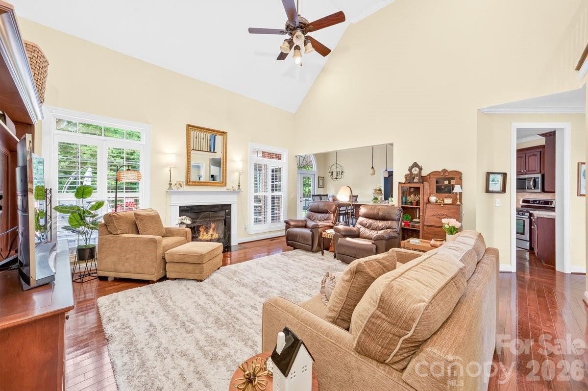 5633 Old Town Lane — Gastonia