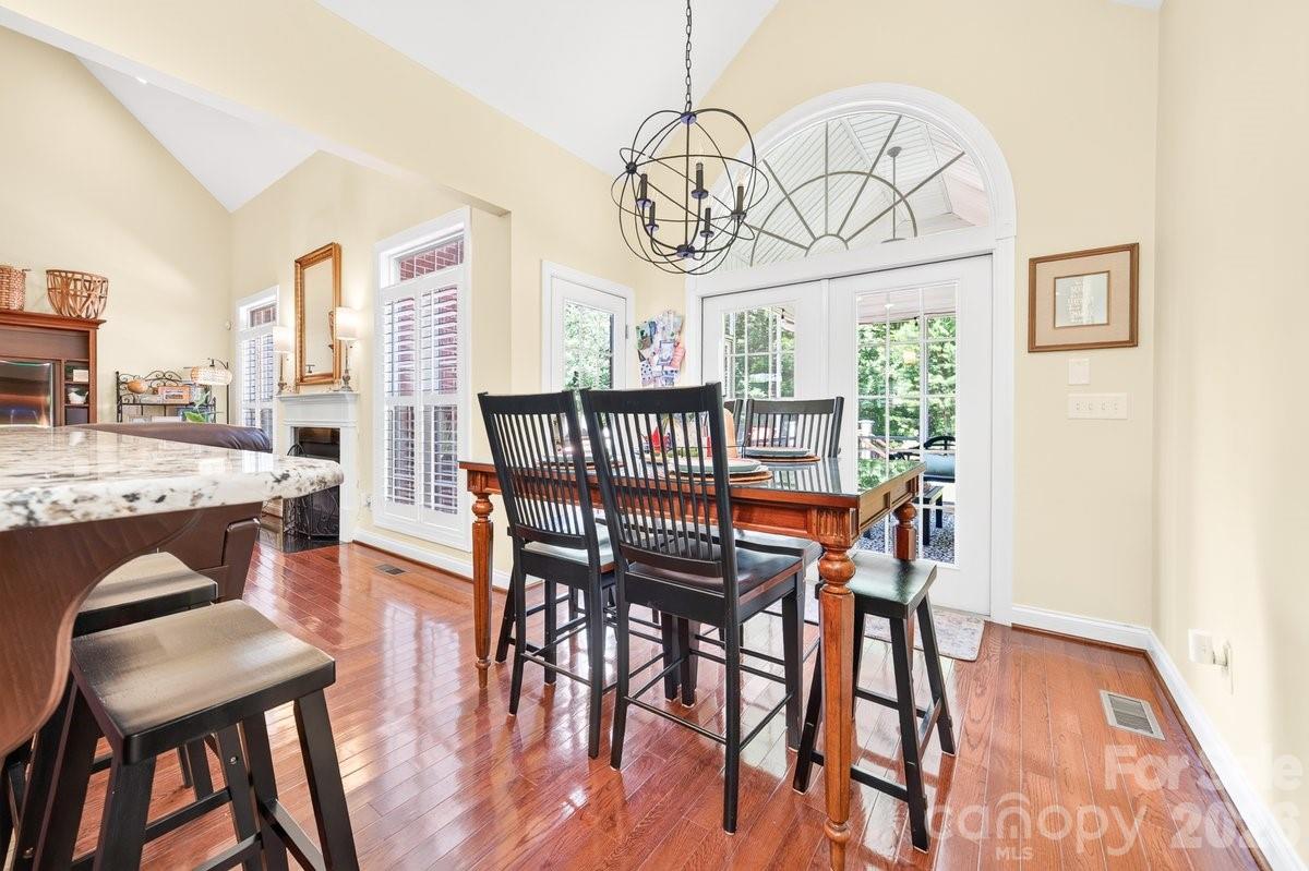 5633 Old Town Lane — Gastonia