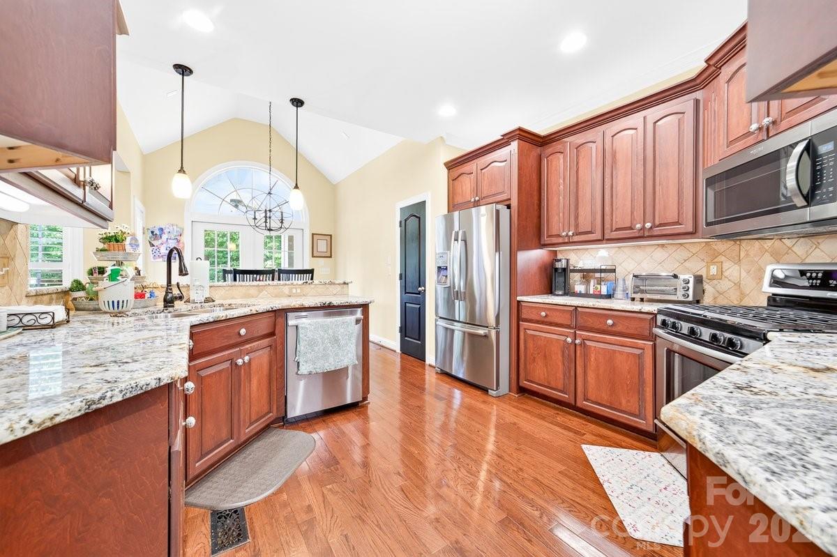 5633 Old Town Lane — Gastonia