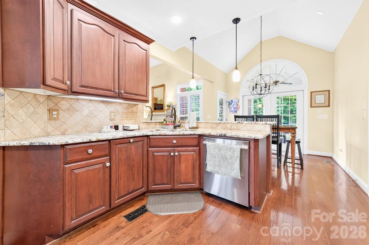5633 Old Town Lane — Gastonia