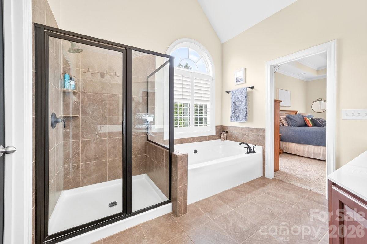 5633 Old Town Lane — Gastonia