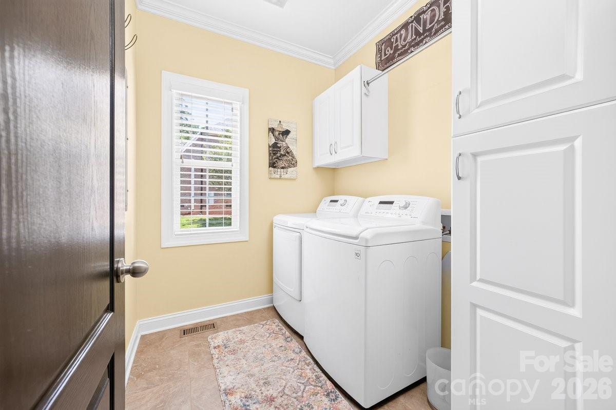 5633 Old Town Lane — Gastonia