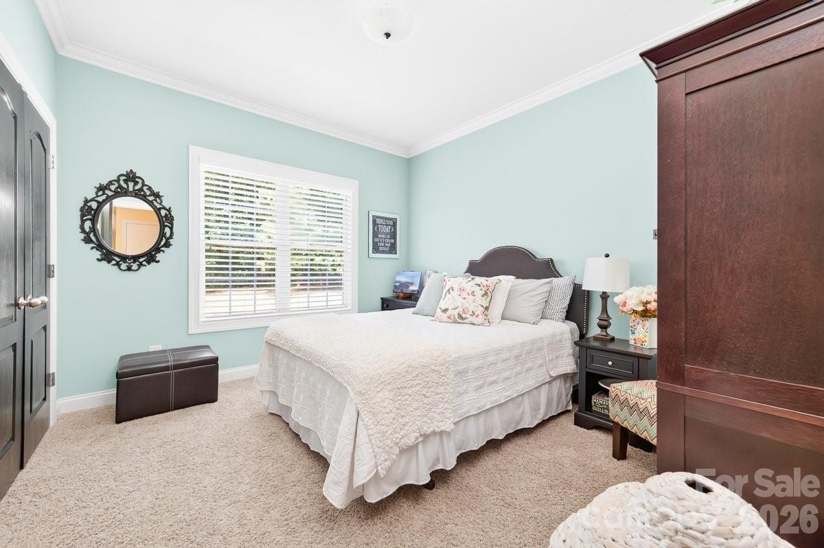5633 Old Town Lane — Gastonia