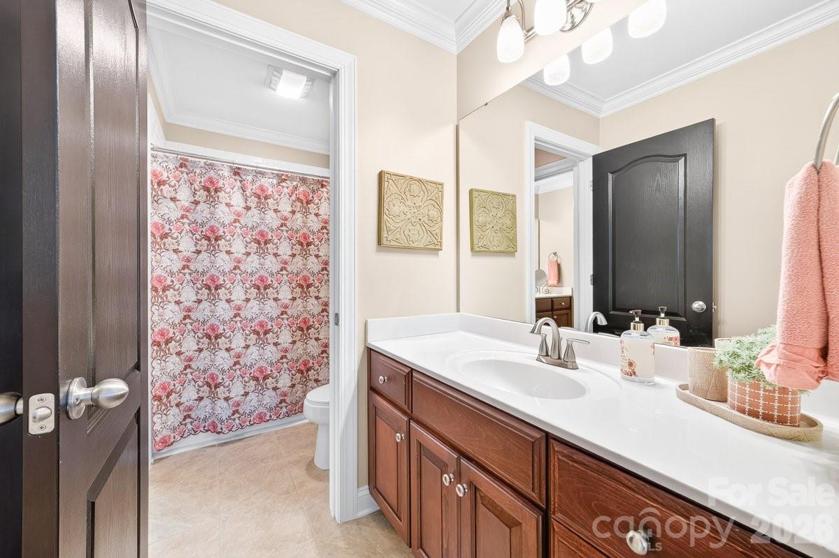 5633 Old Town Lane — Gastonia