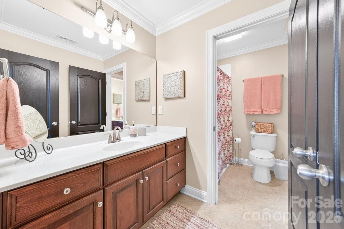 5633 Old Town Lane — Gastonia