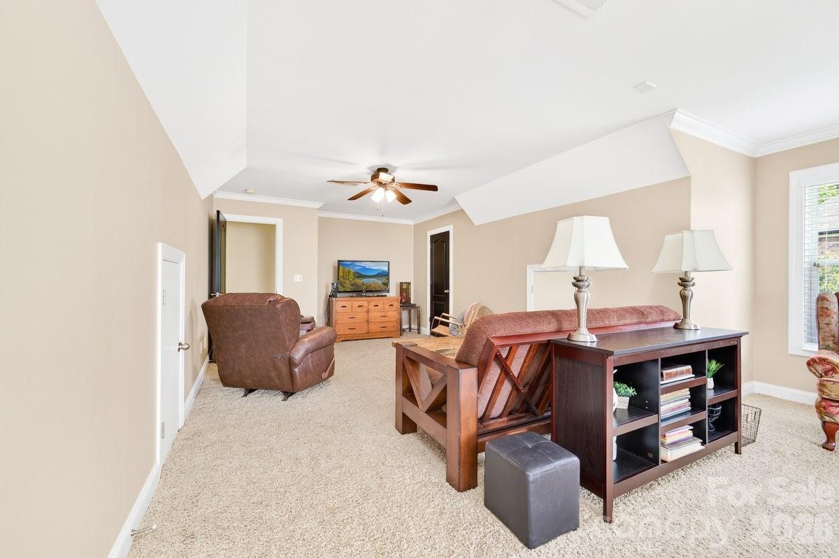 5633 Old Town Lane — Gastonia