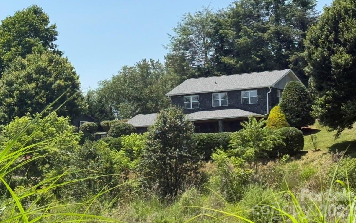 195 Oak Lane — Mars Hill