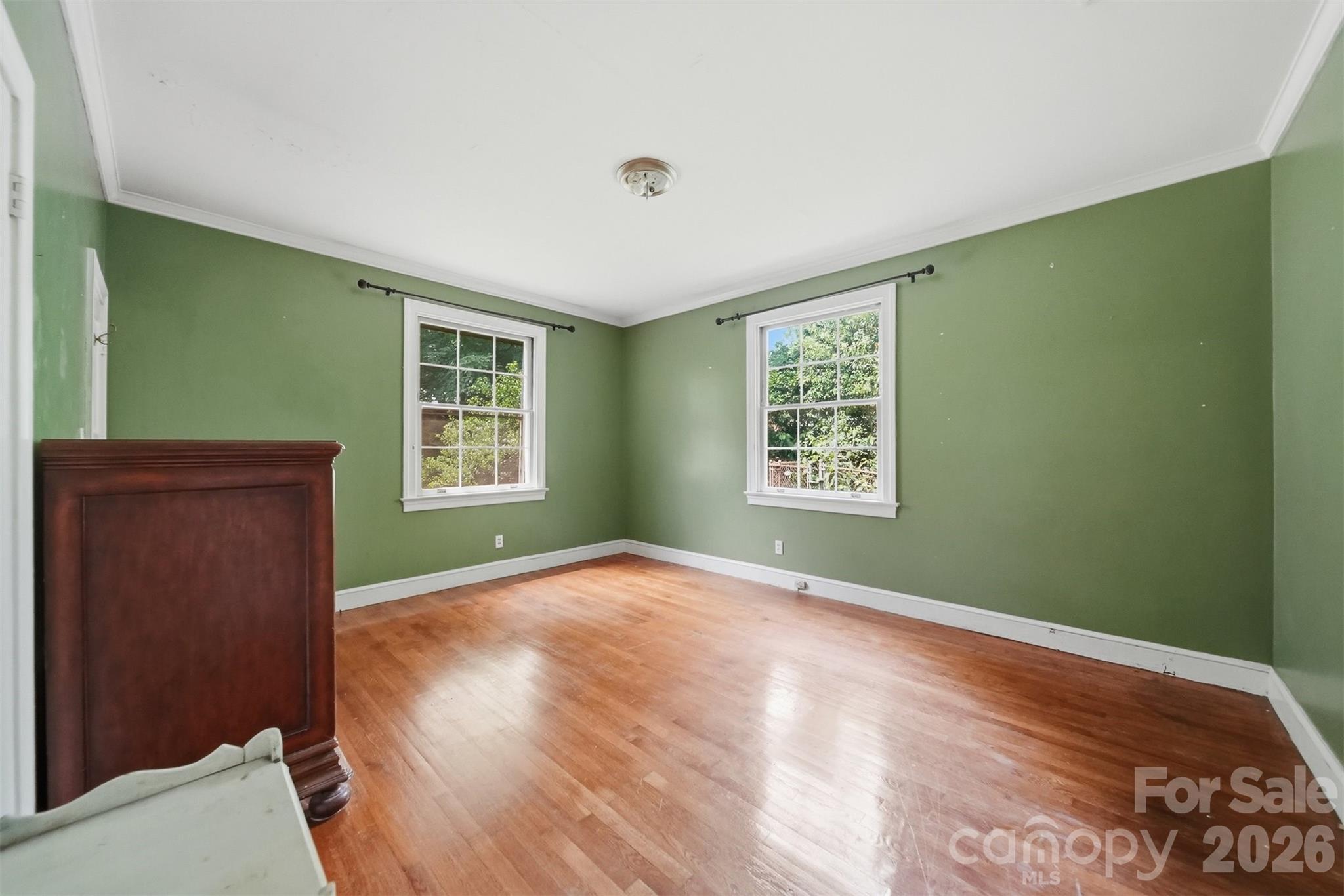 826 S College Avenue — Newton